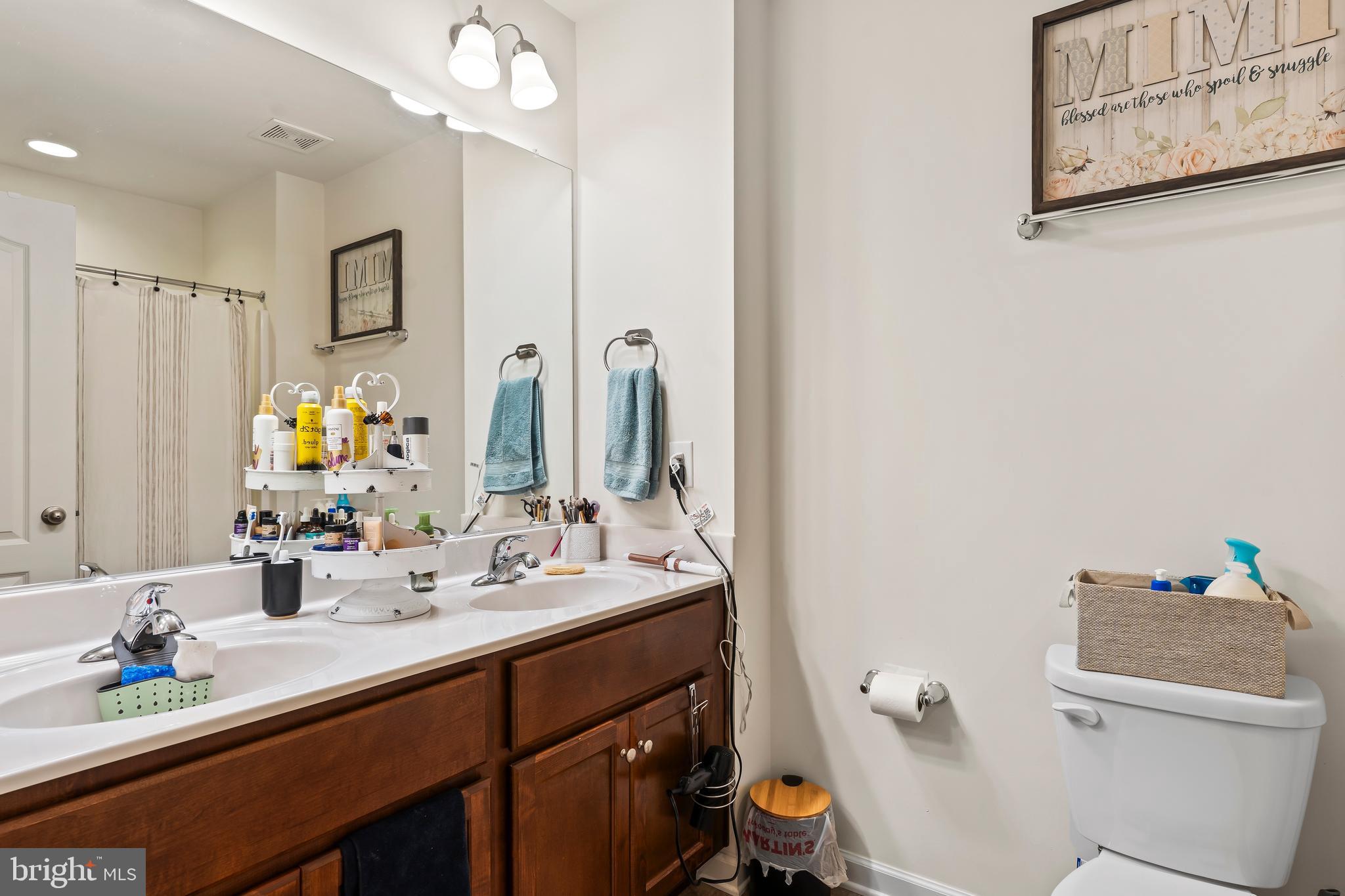 MANOR PARK - Residential