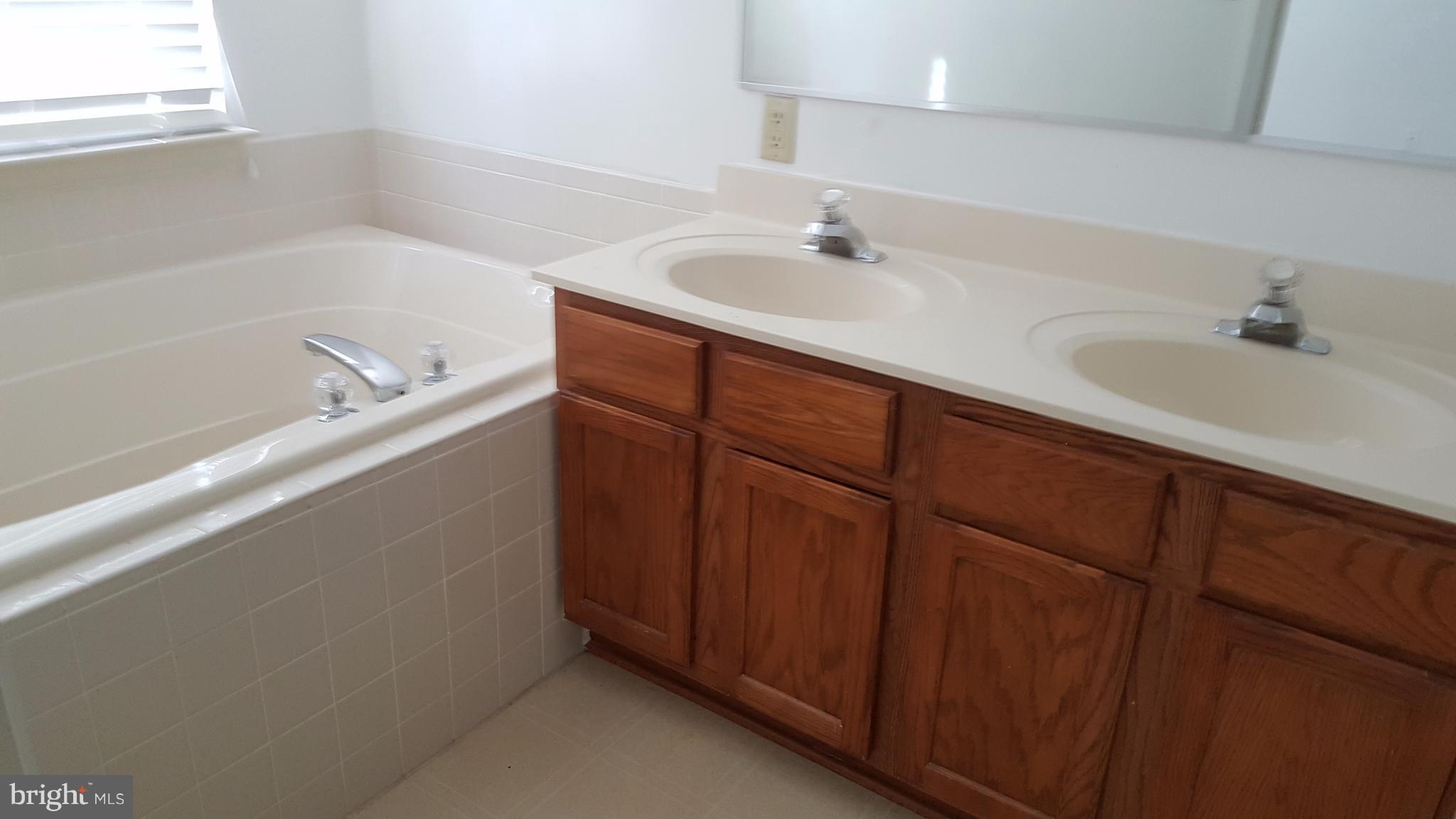 MARLTON TOWN CENTER - Residential Lease