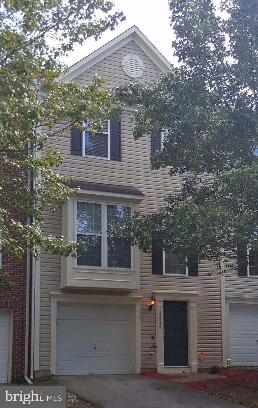 MARLTON TOWN CENTER - Residential Lease