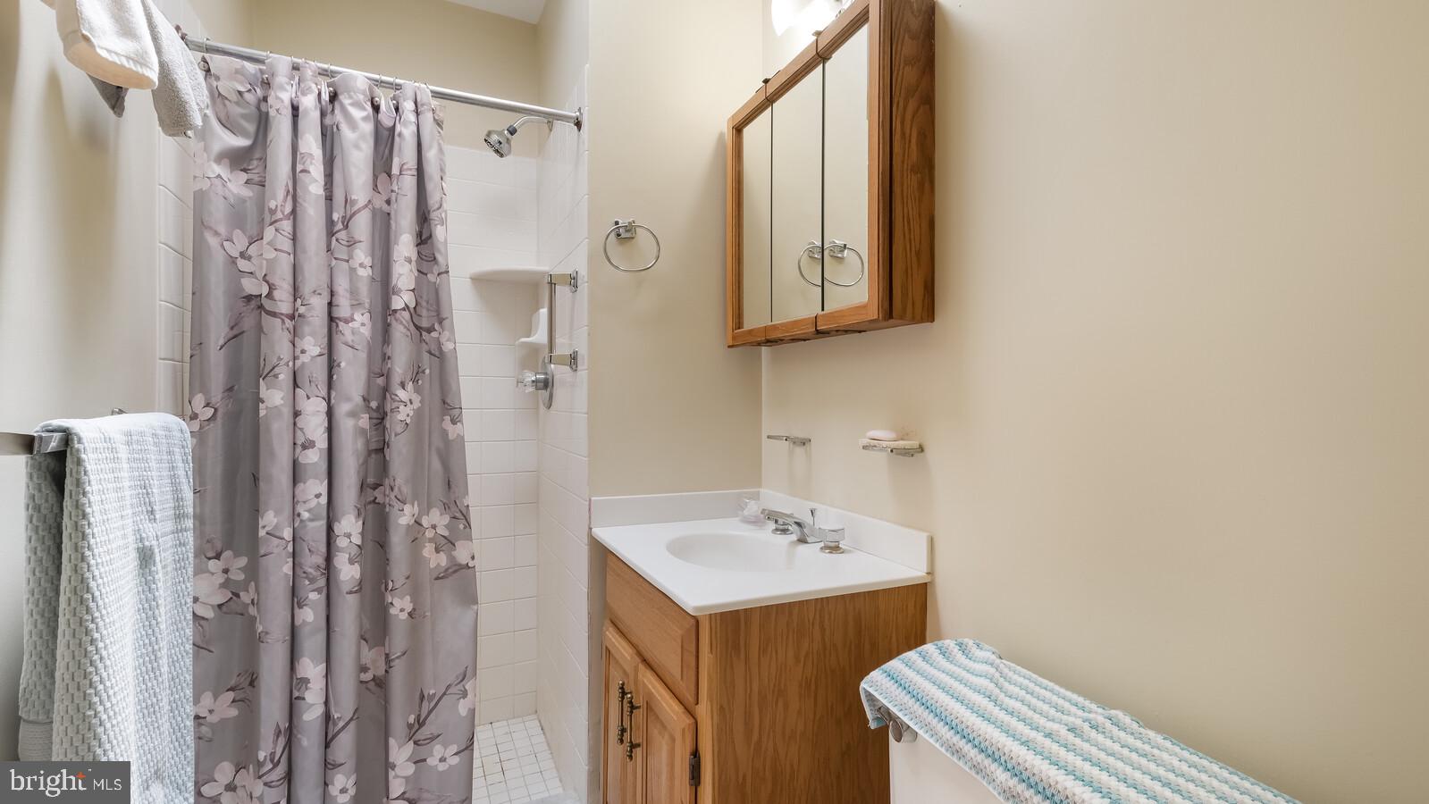 FOX CHASE - Residential