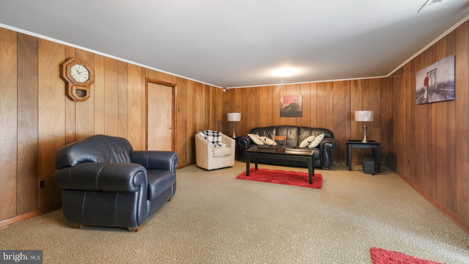 FOX CHASE - Residential