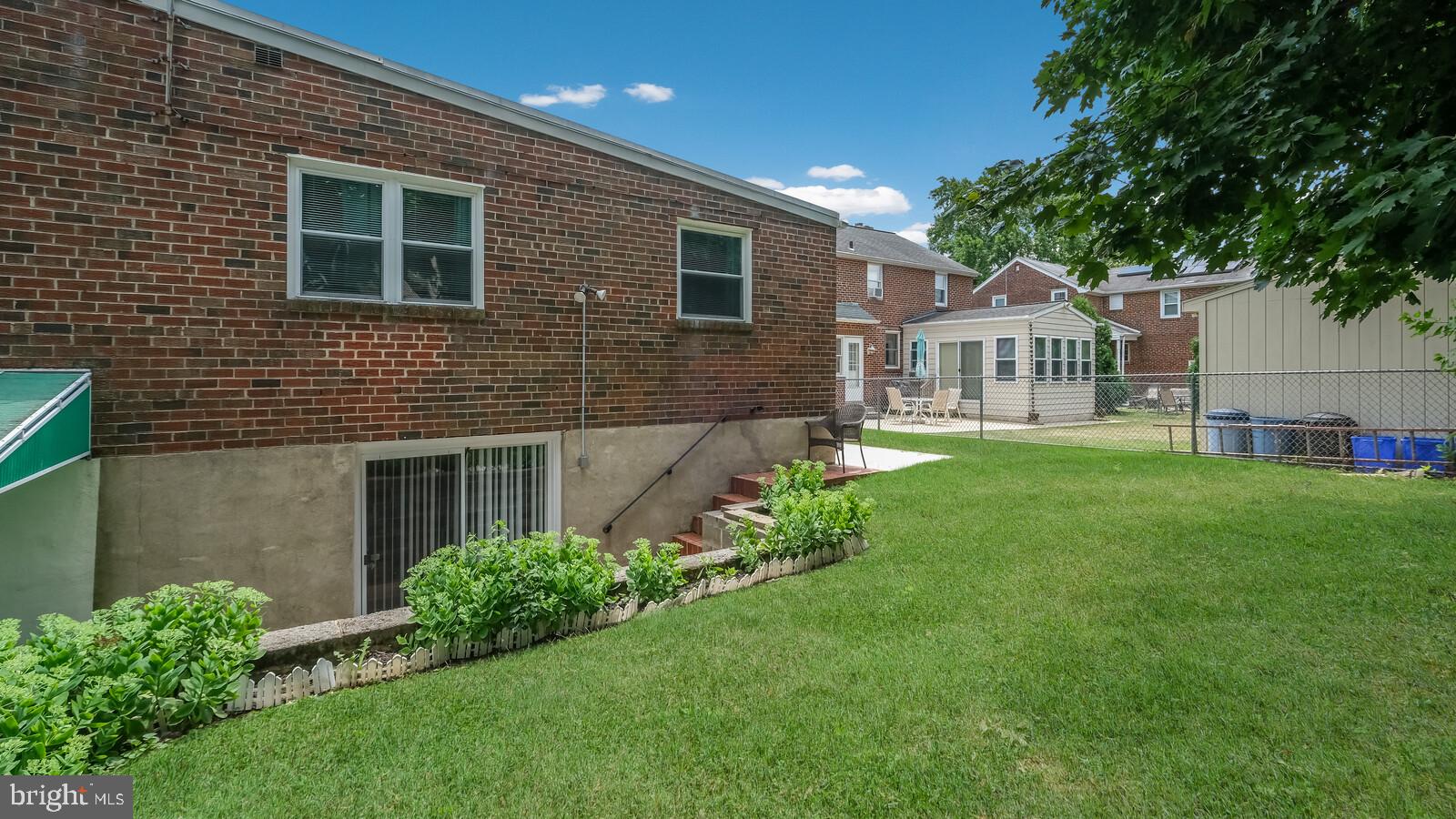 FOX CHASE - Residential