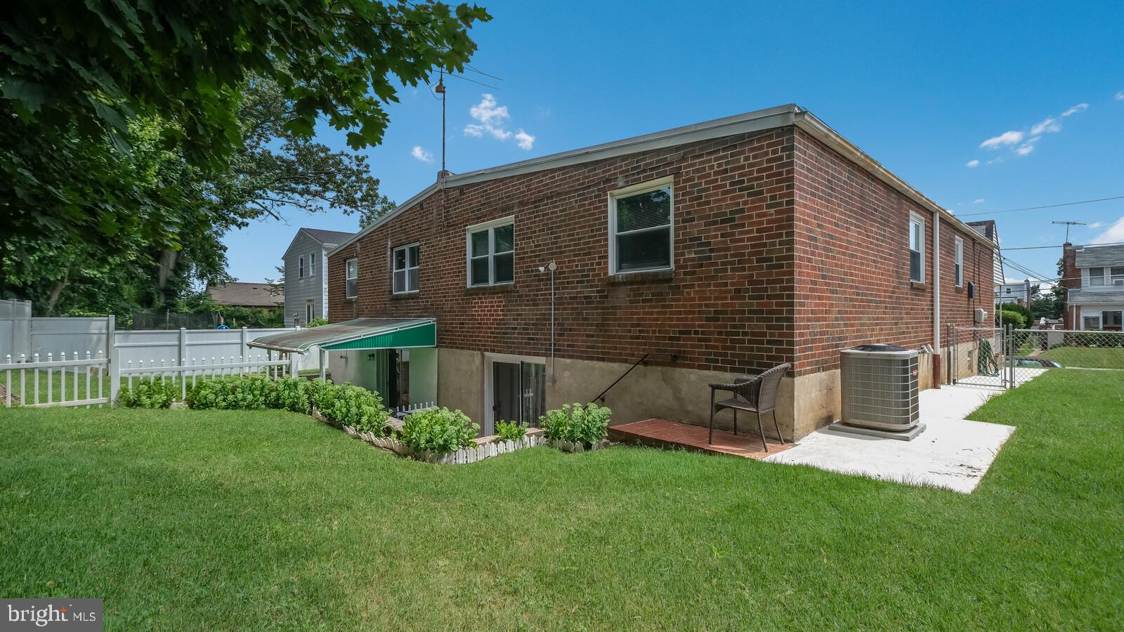 FOX CHASE - Residential