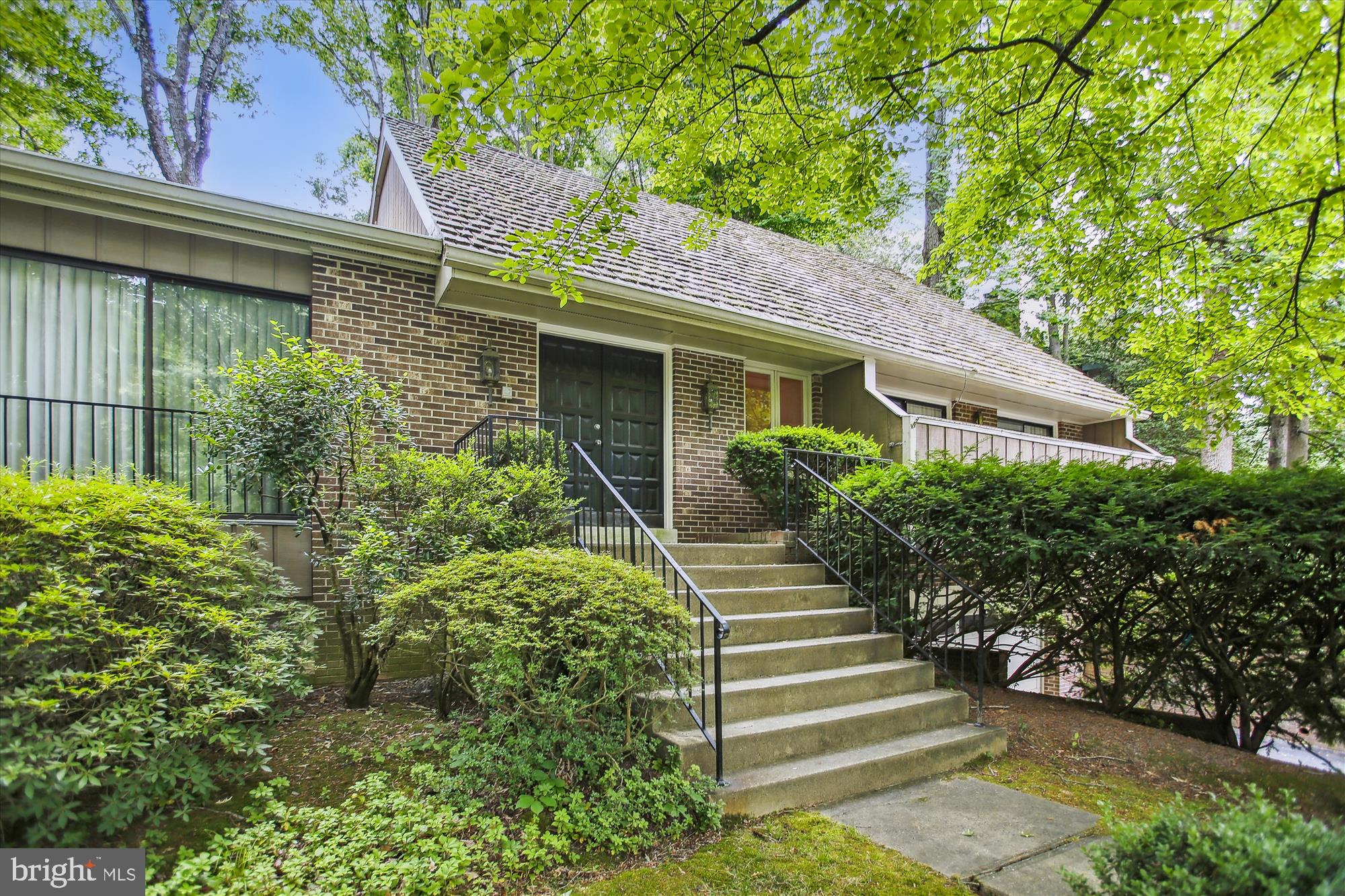CHAIN BRIDGE FOREST - Residential