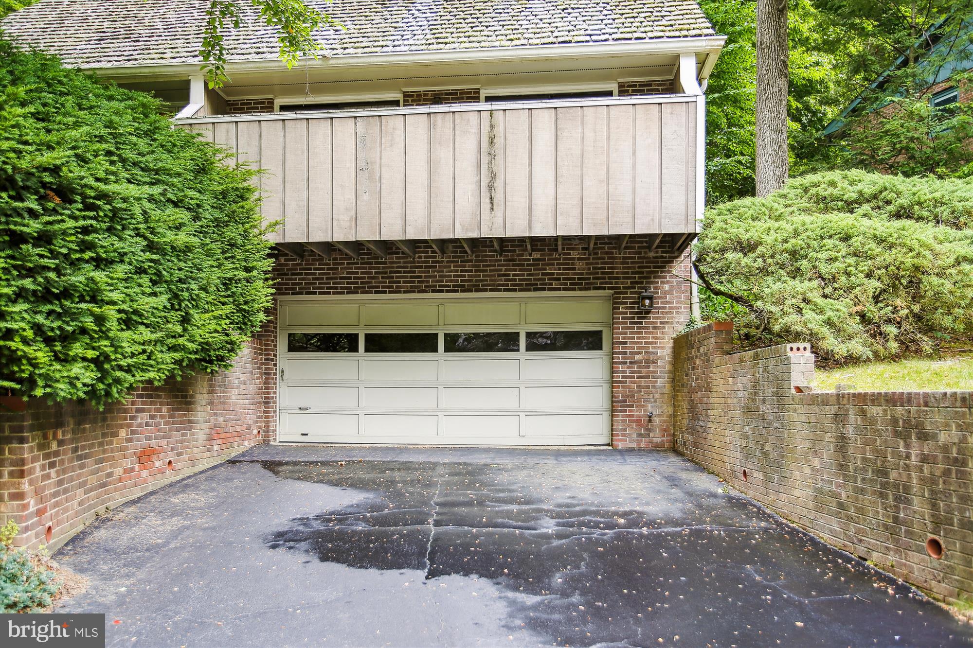CHAIN BRIDGE FOREST - Residential