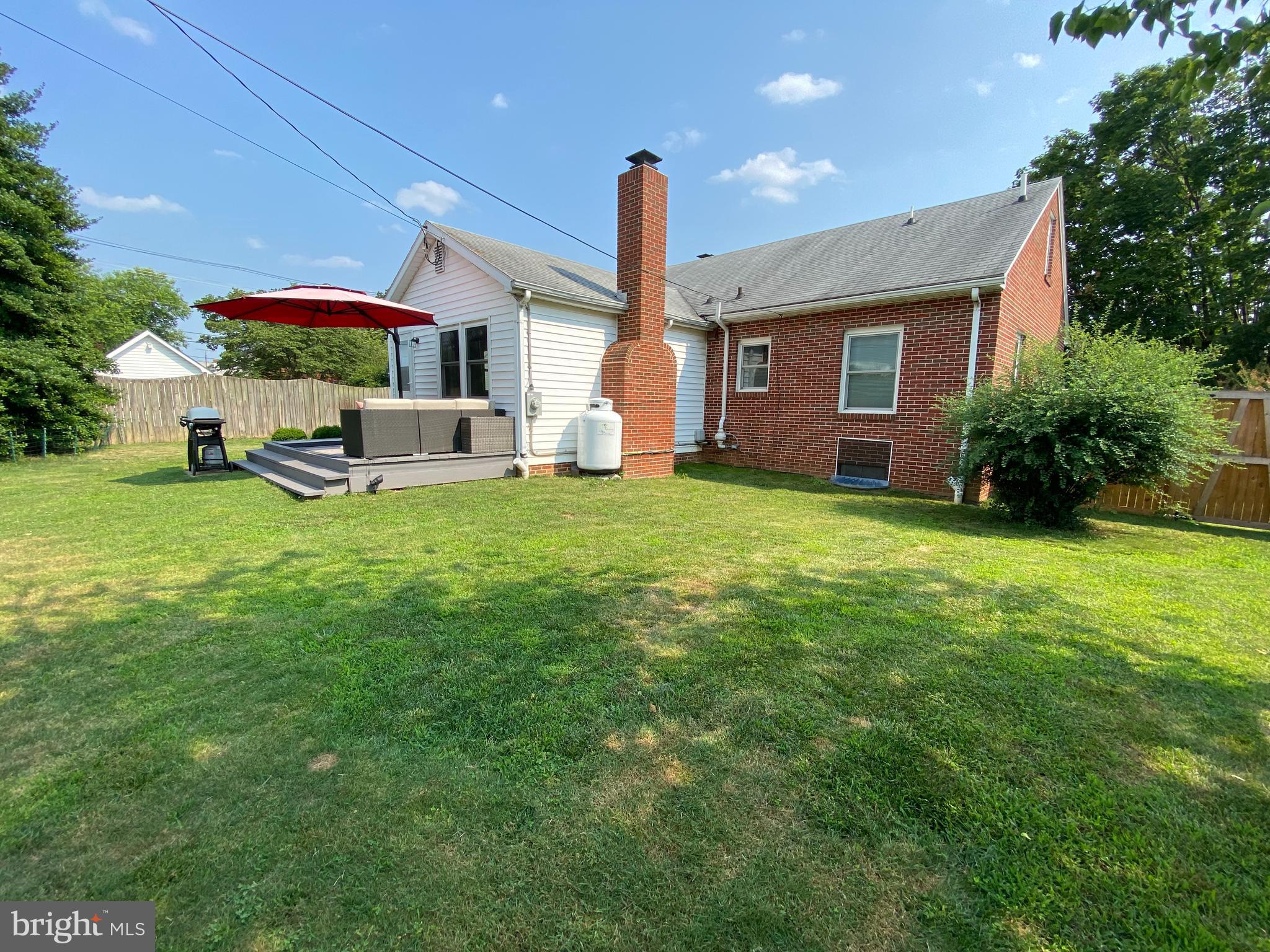 DOWNTOWN - Residential Lease