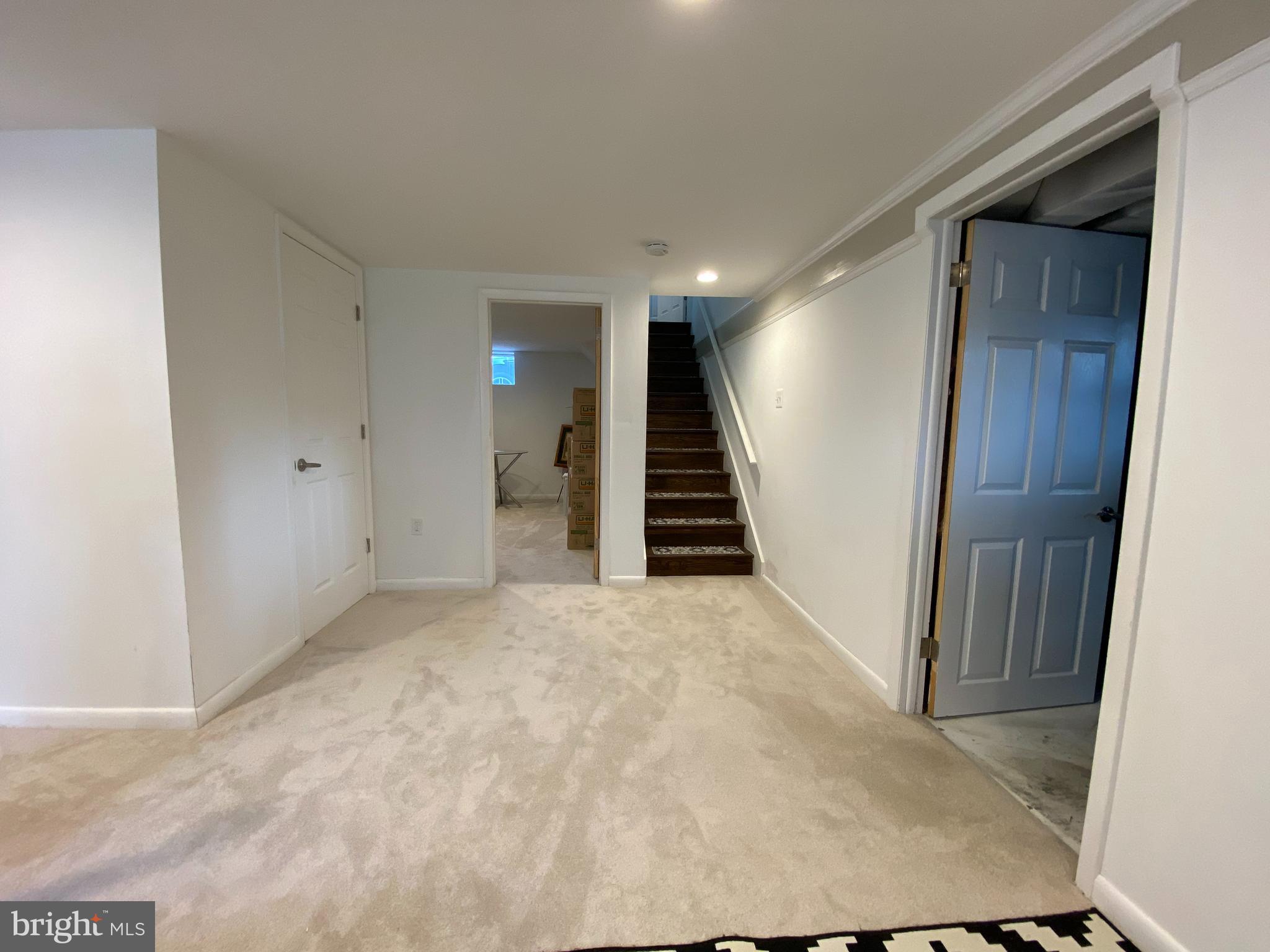 DOWNTOWN - Residential Lease