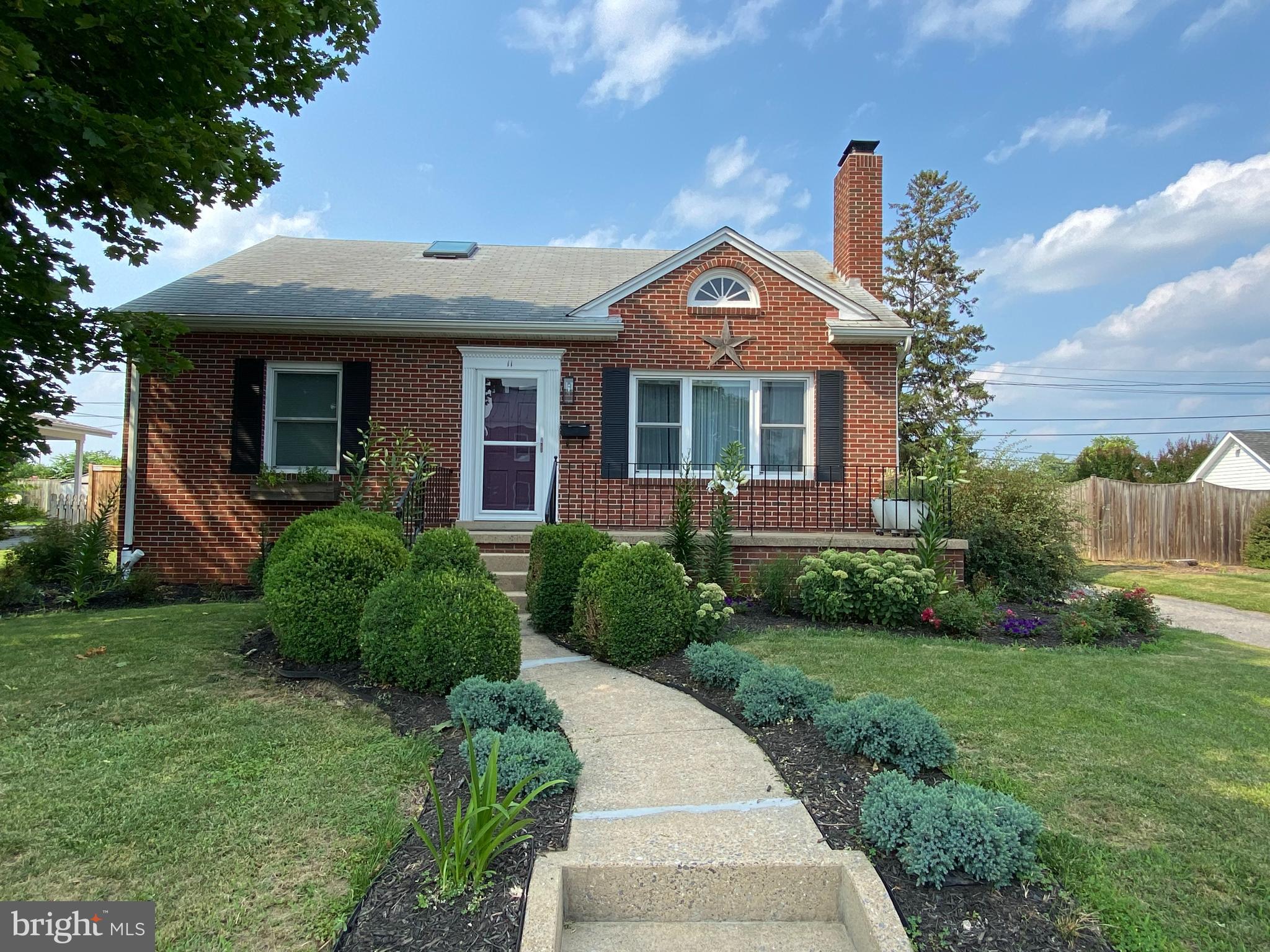 DOWNTOWN - Residential Lease