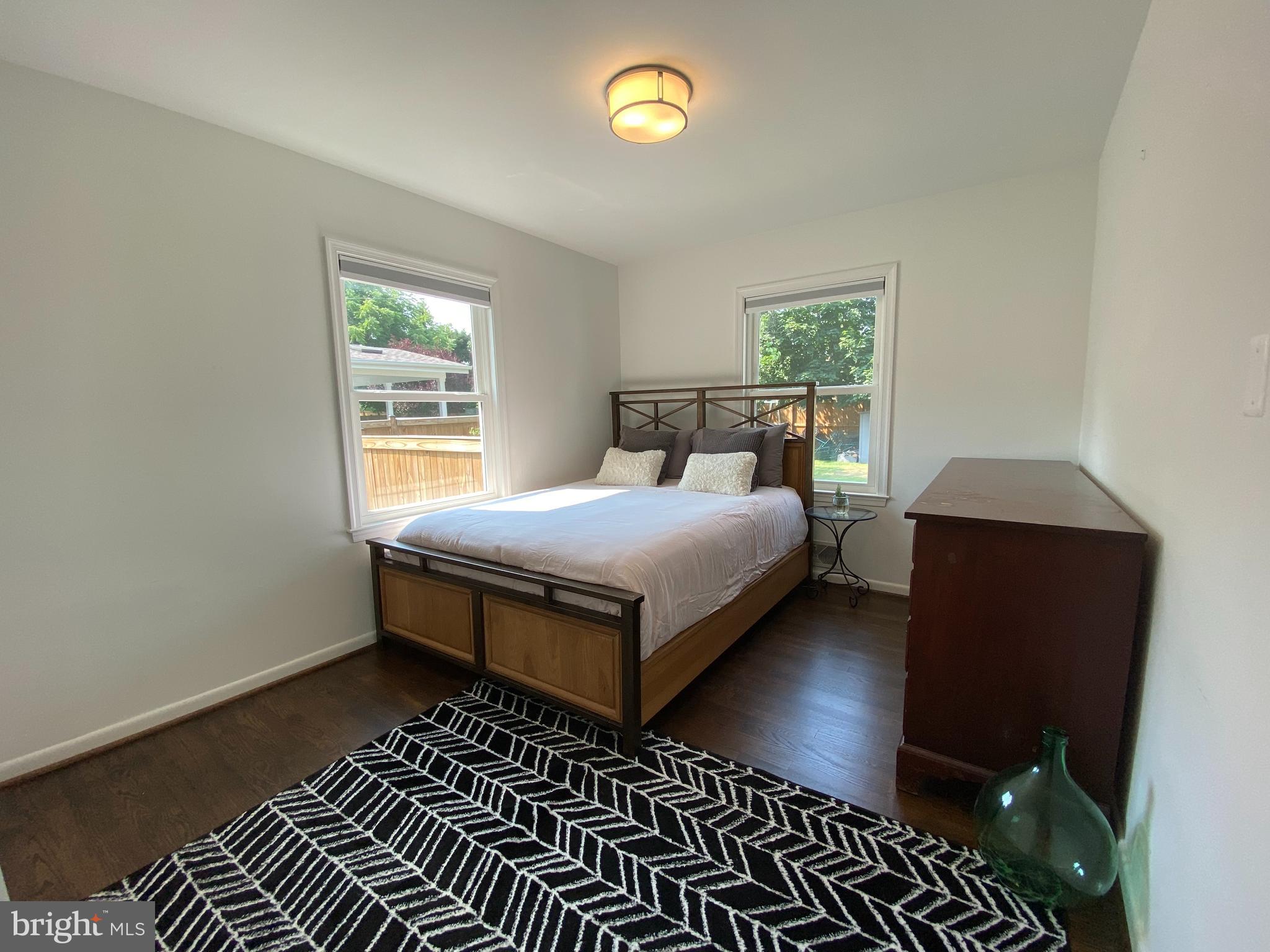 DOWNTOWN - Residential Lease