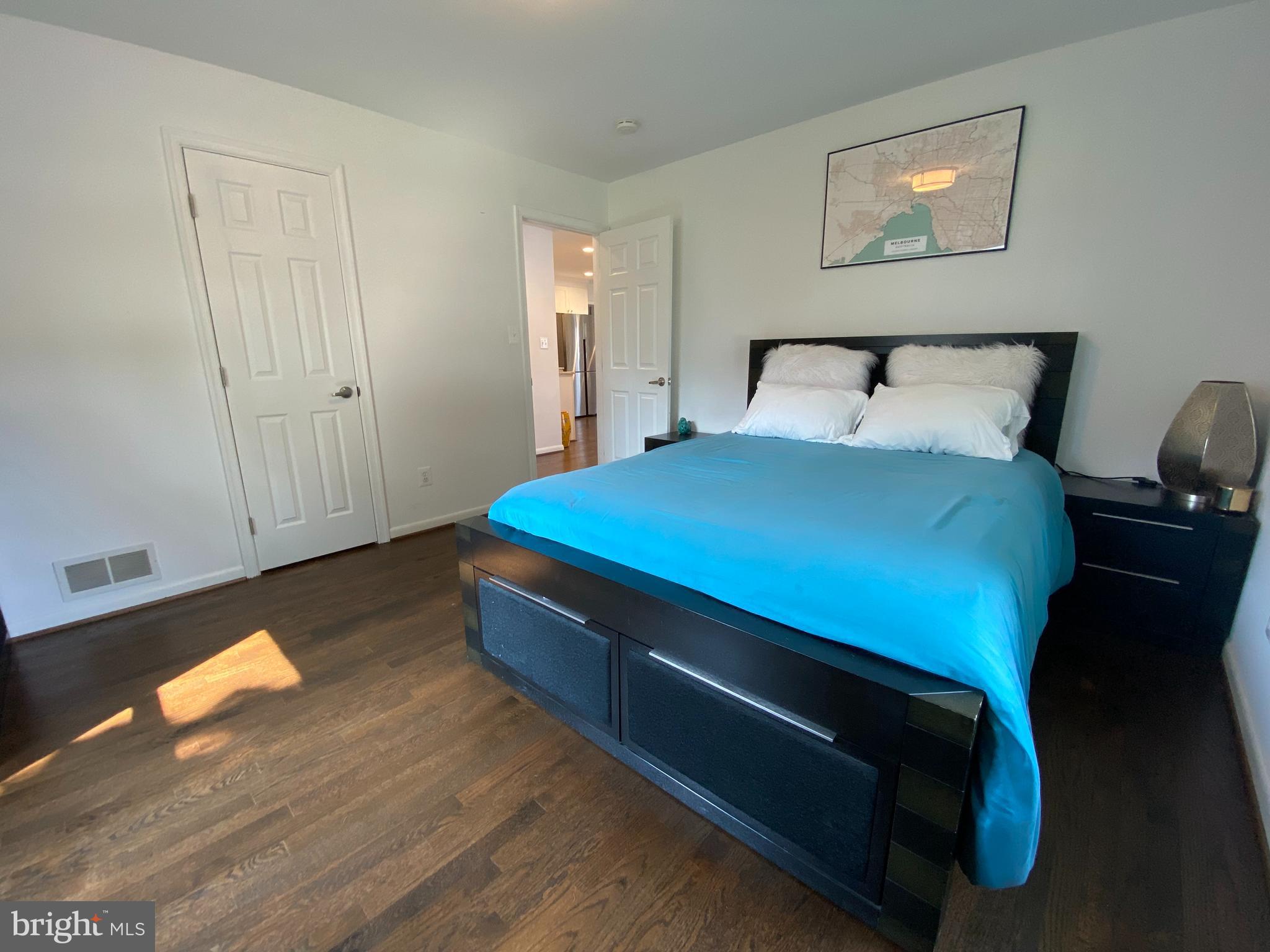 DOWNTOWN - Residential Lease