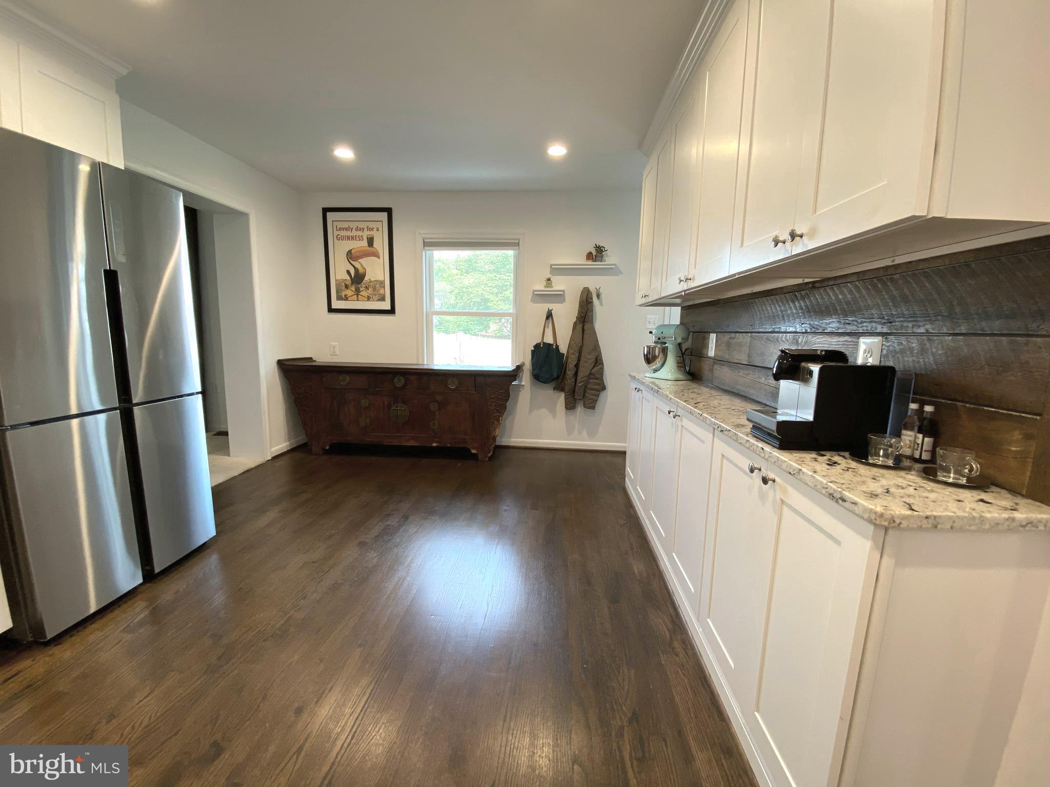 DOWNTOWN - Residential Lease