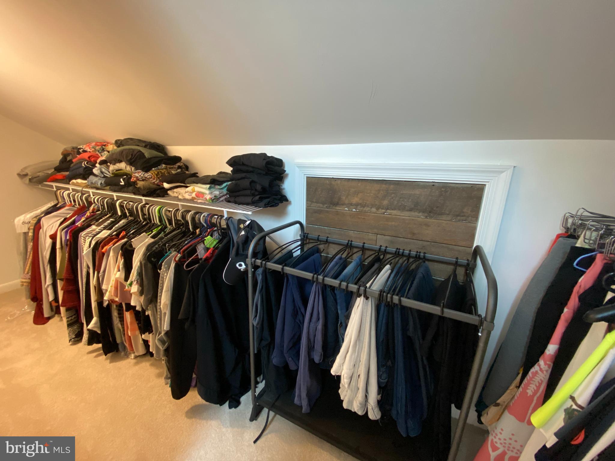 DOWNTOWN - Residential Lease