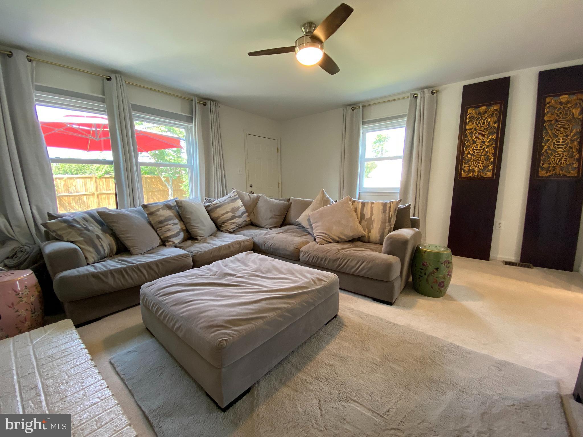 DOWNTOWN - Residential Lease