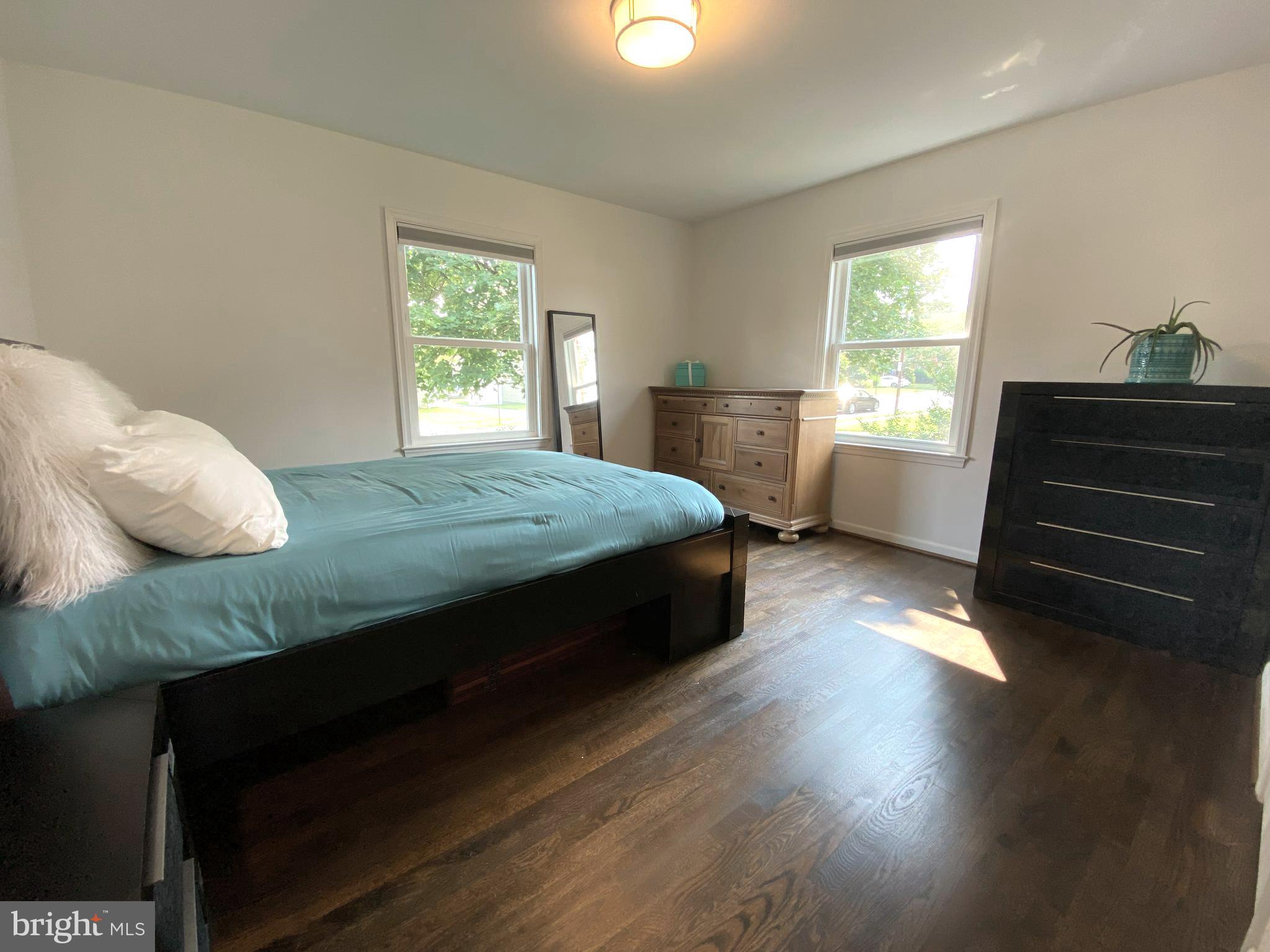 DOWNTOWN - Residential Lease