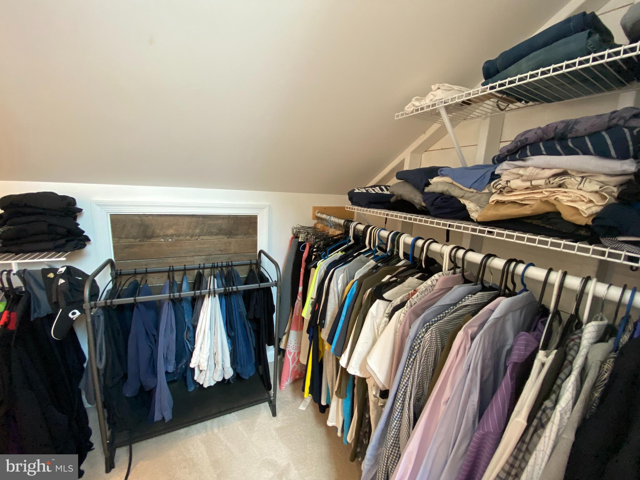 DOWNTOWN - Residential Lease