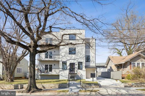 1016 RHODE ISLAND AVENUE NE 5 WASHINGTON DC 20018