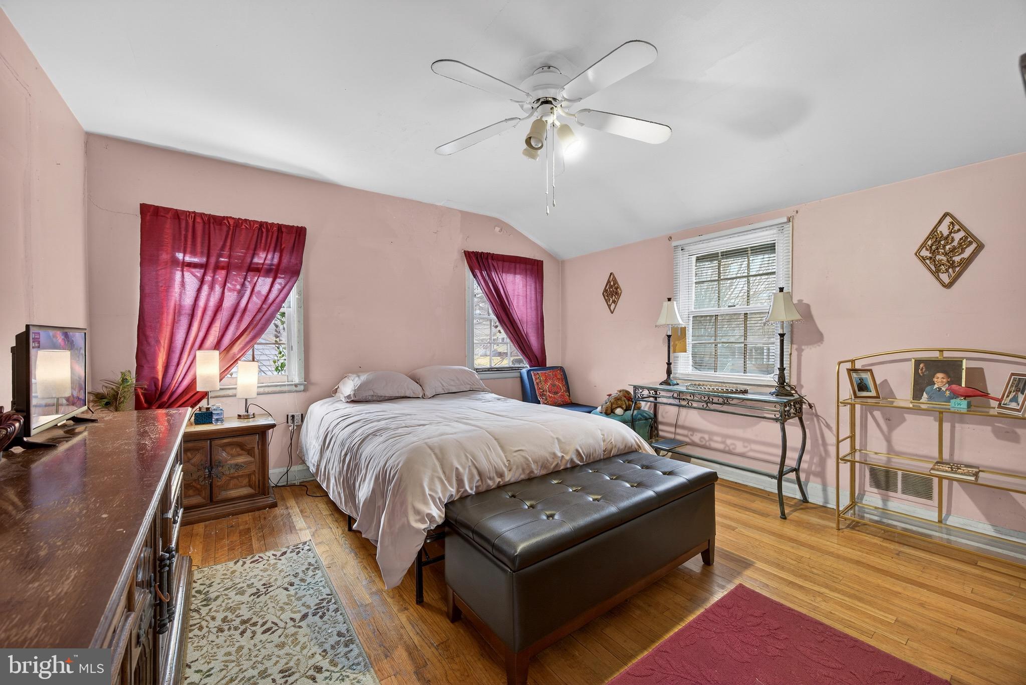 FOREST GARDENS - Residential