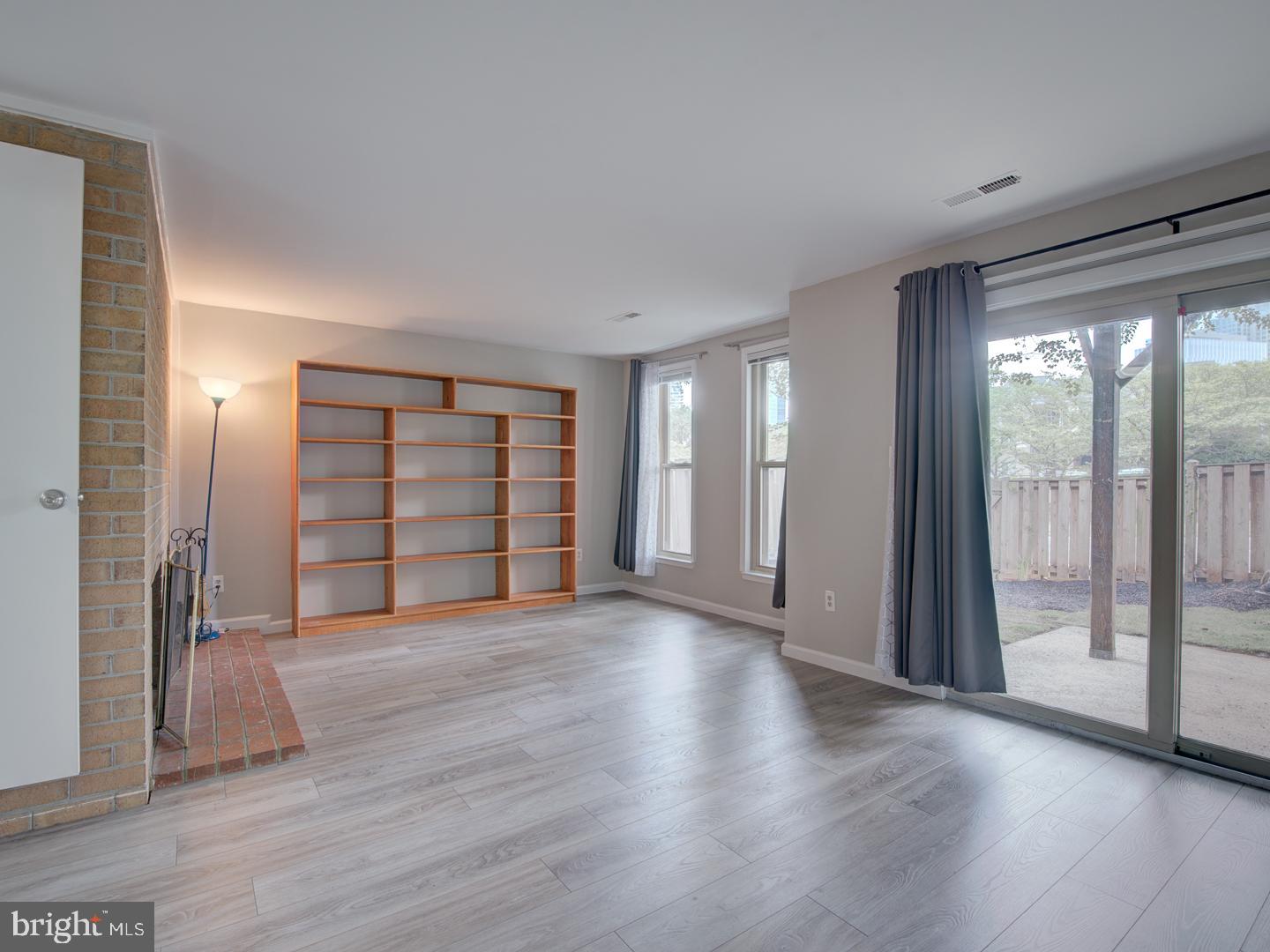 TYSONS COURT - Residential Lease