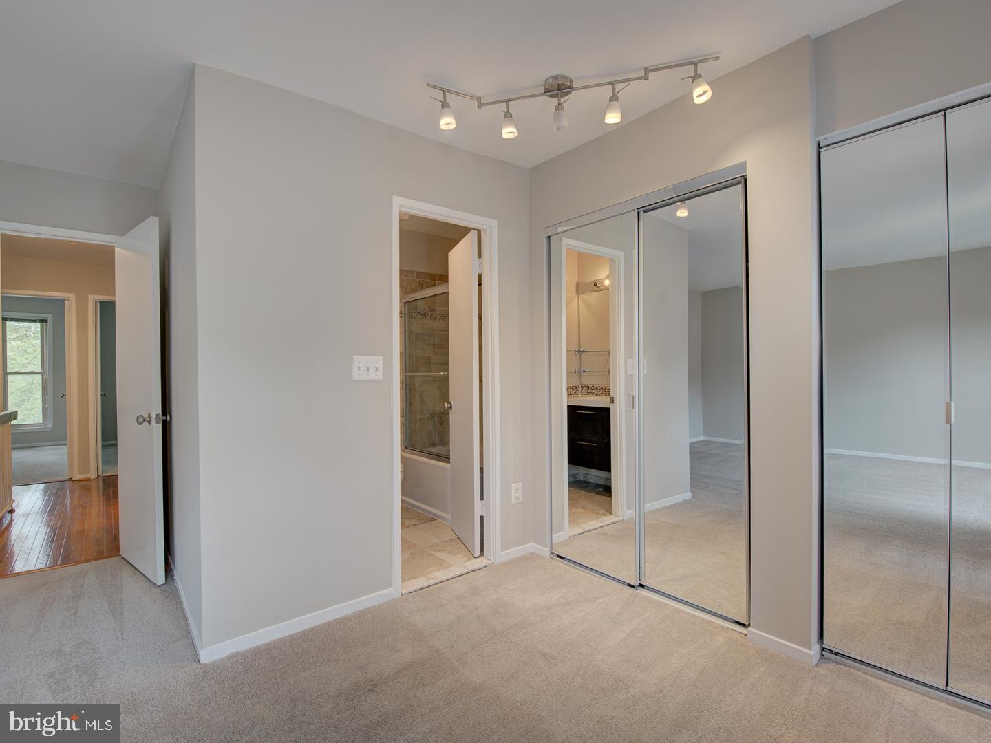 TYSONS COURT - Residential Lease