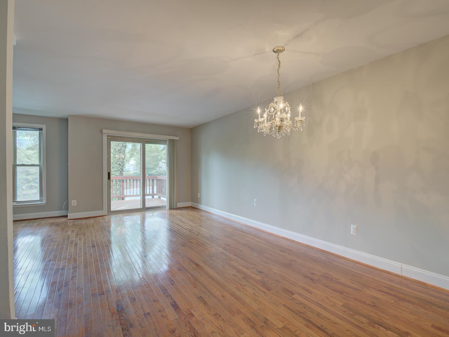 TYSONS COURT - Residential Lease