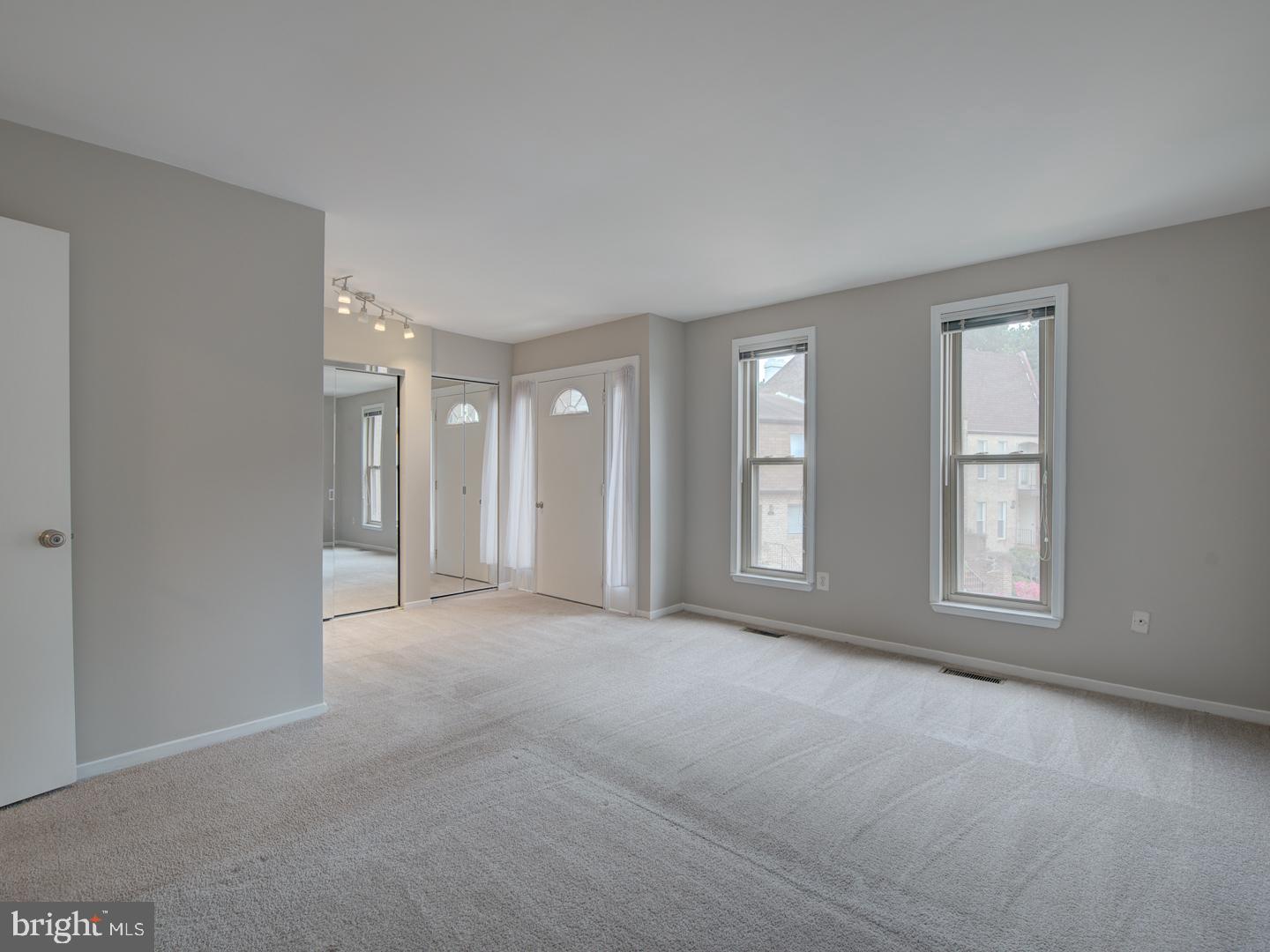 TYSONS COURT - Residential Lease