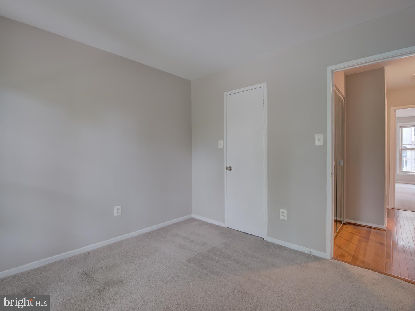 TYSONS COURT - Residential Lease