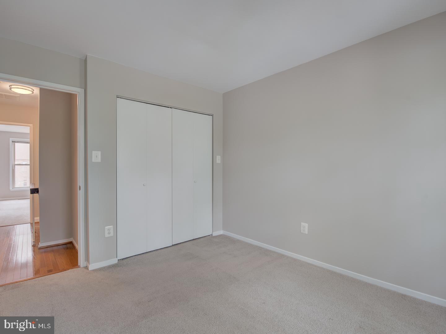 TYSONS COURT - Residential Lease