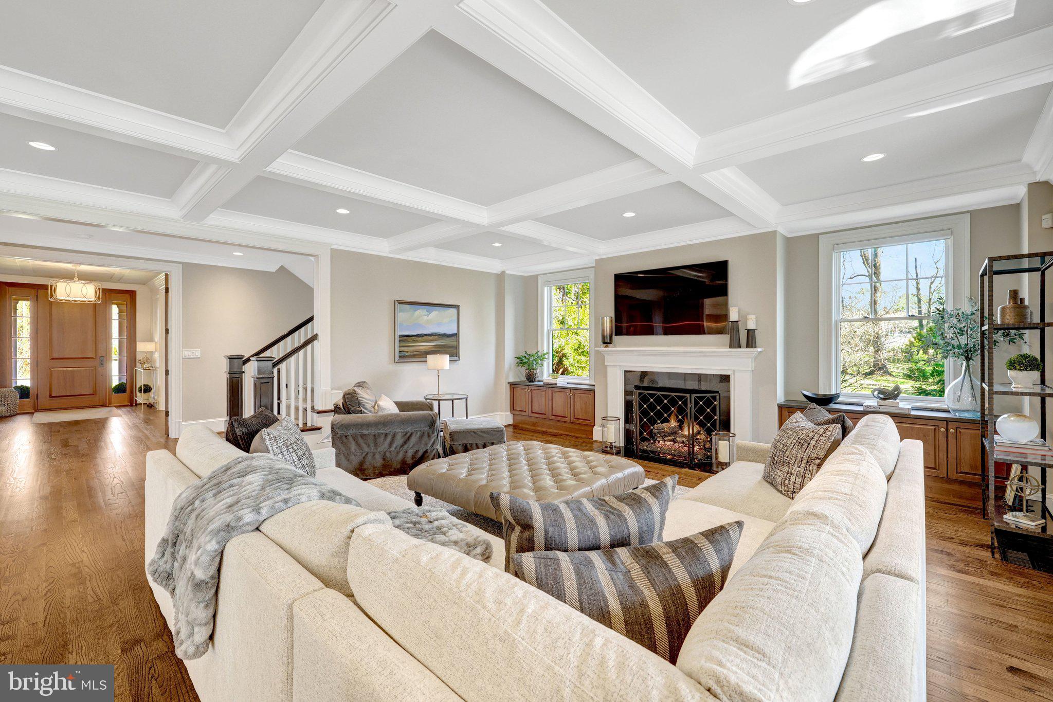 RIVER OAKS - Residential