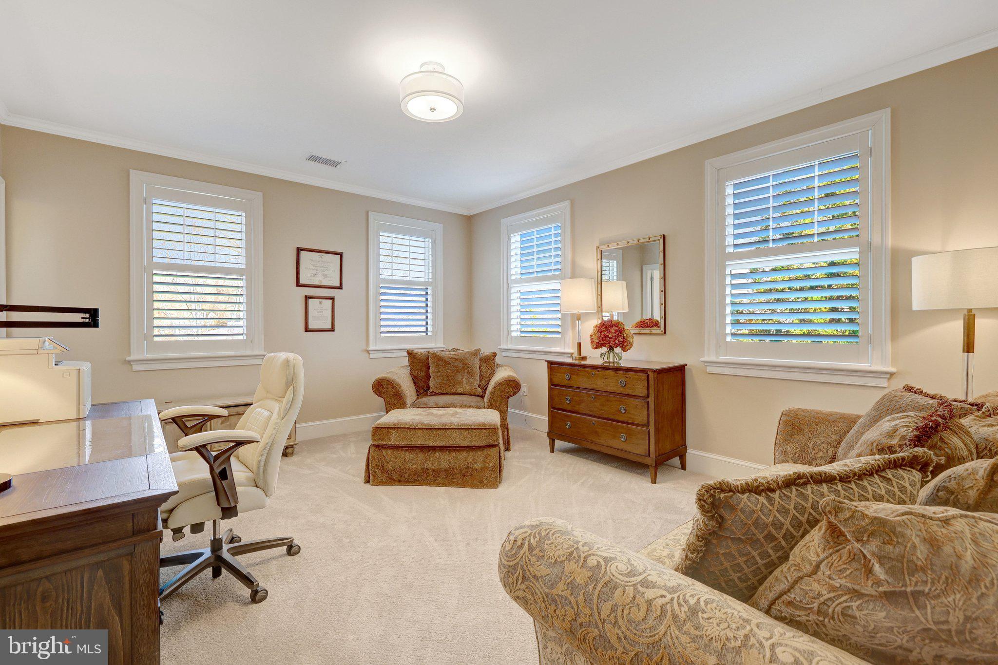 RIVER OAKS - Residential