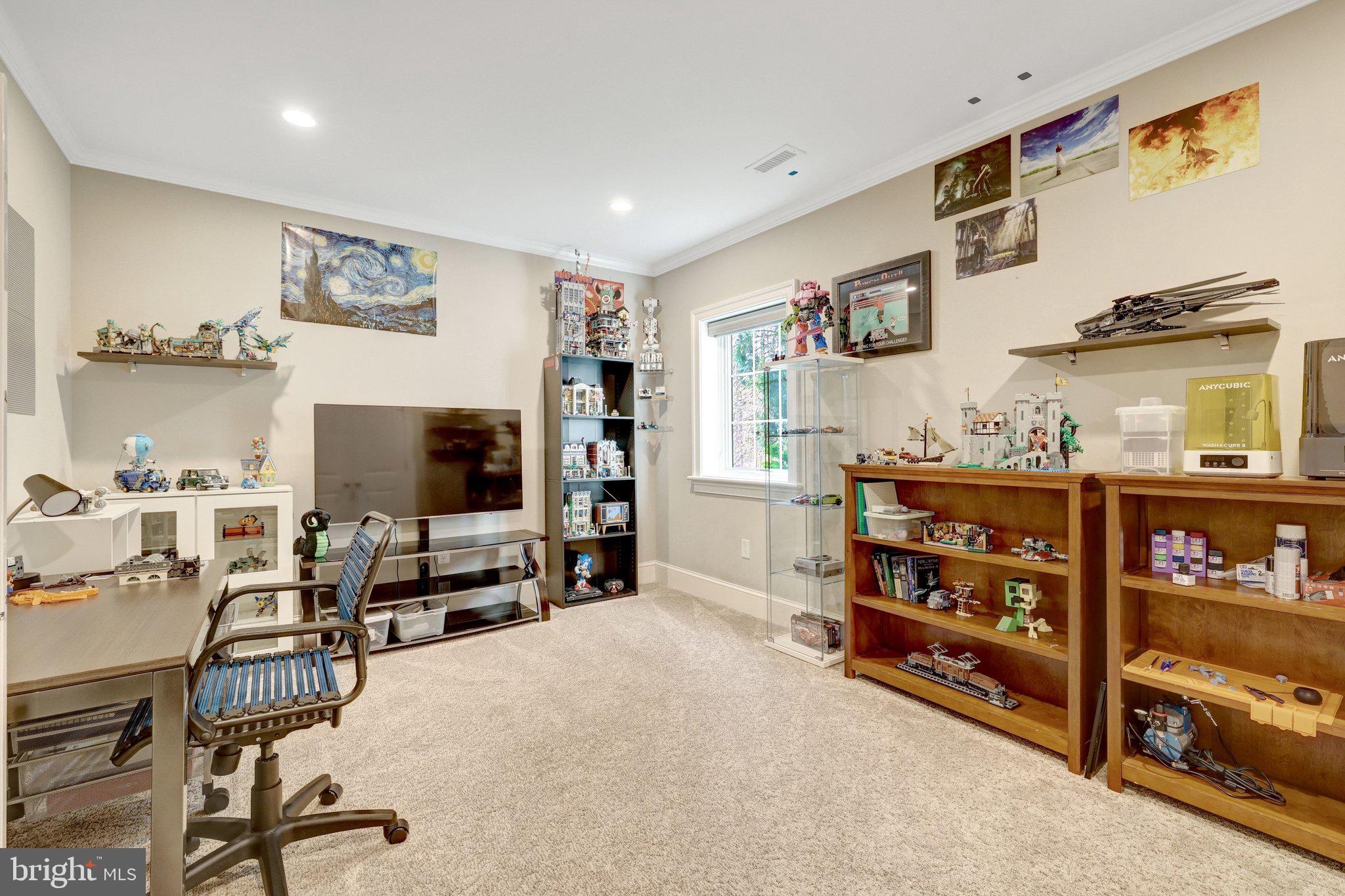 RIVER OAKS - Residential