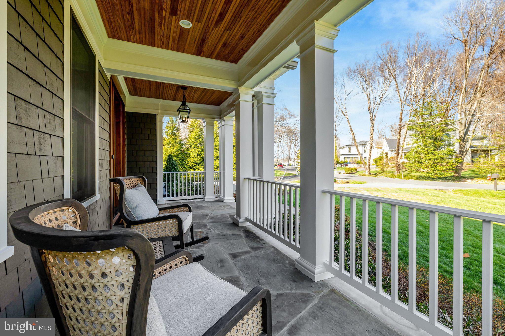 RIVER OAKS - Residential