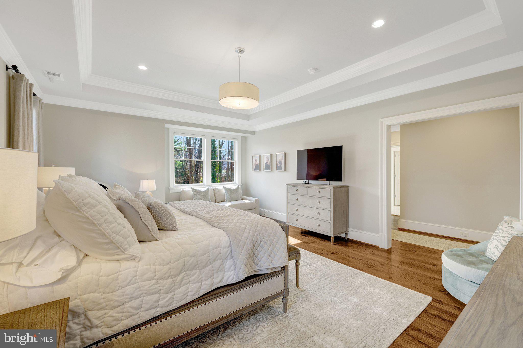 RIVER OAKS - Residential