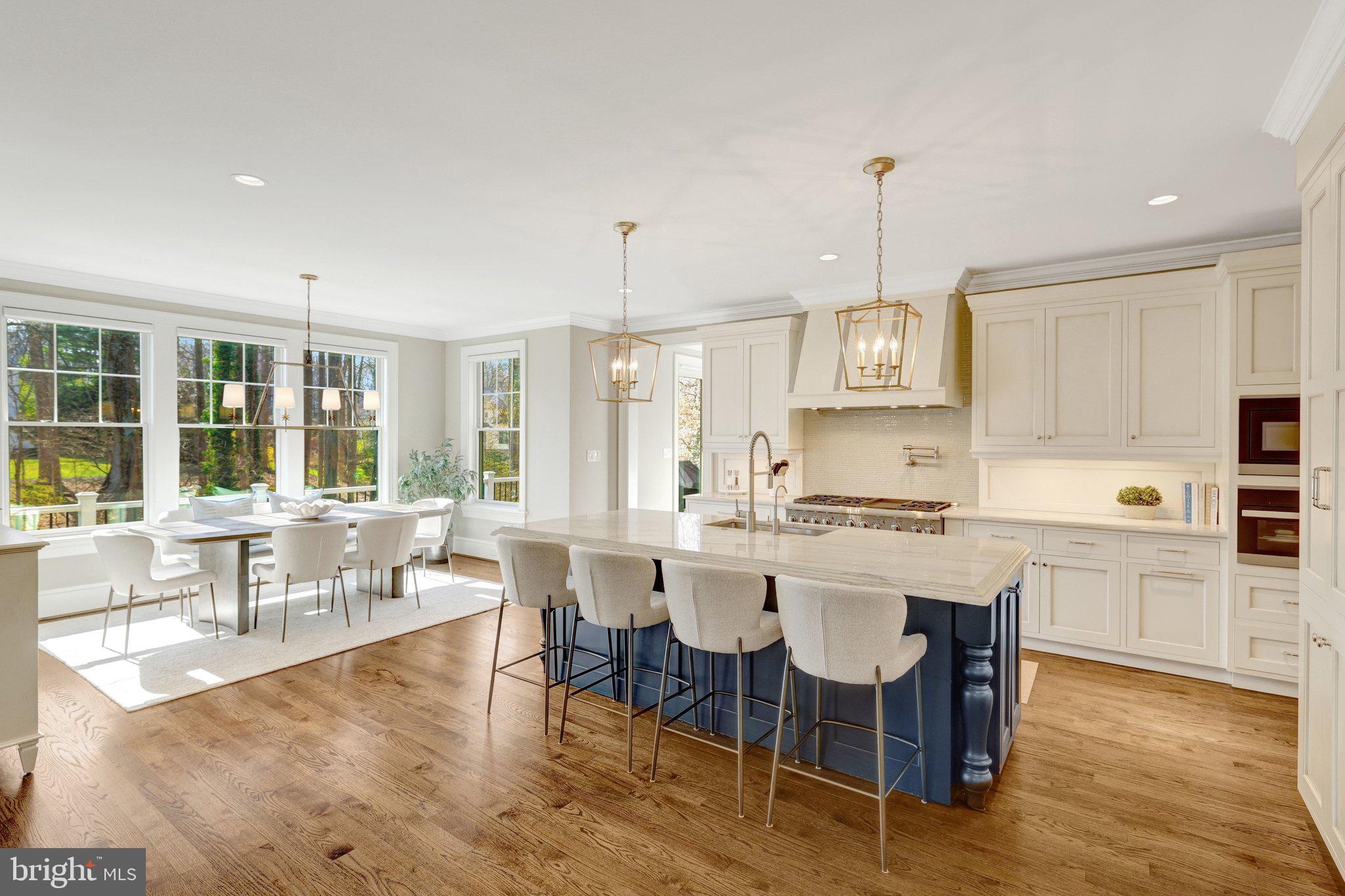 RIVER OAKS - Residential