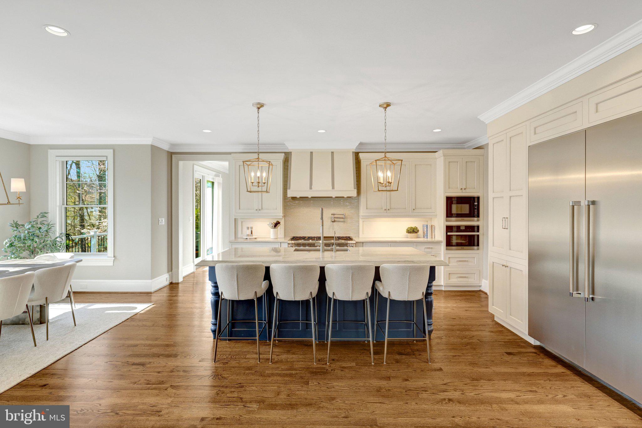 RIVER OAKS - Residential