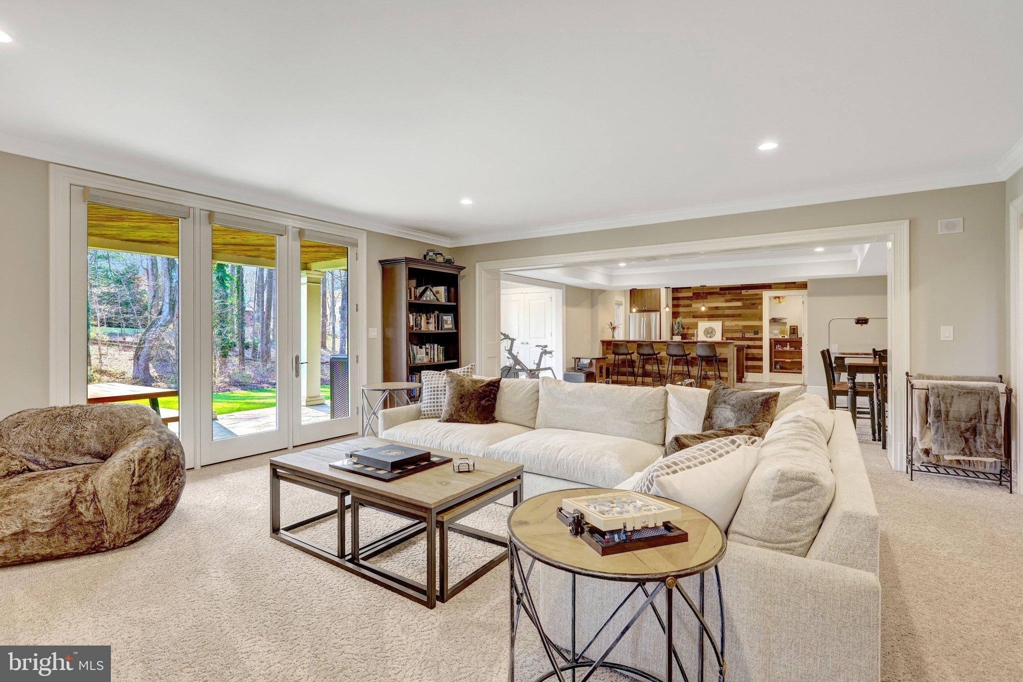 RIVER OAKS - Residential