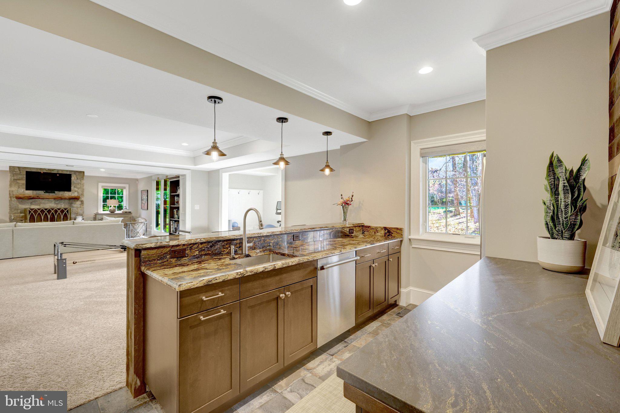 RIVER OAKS - Residential