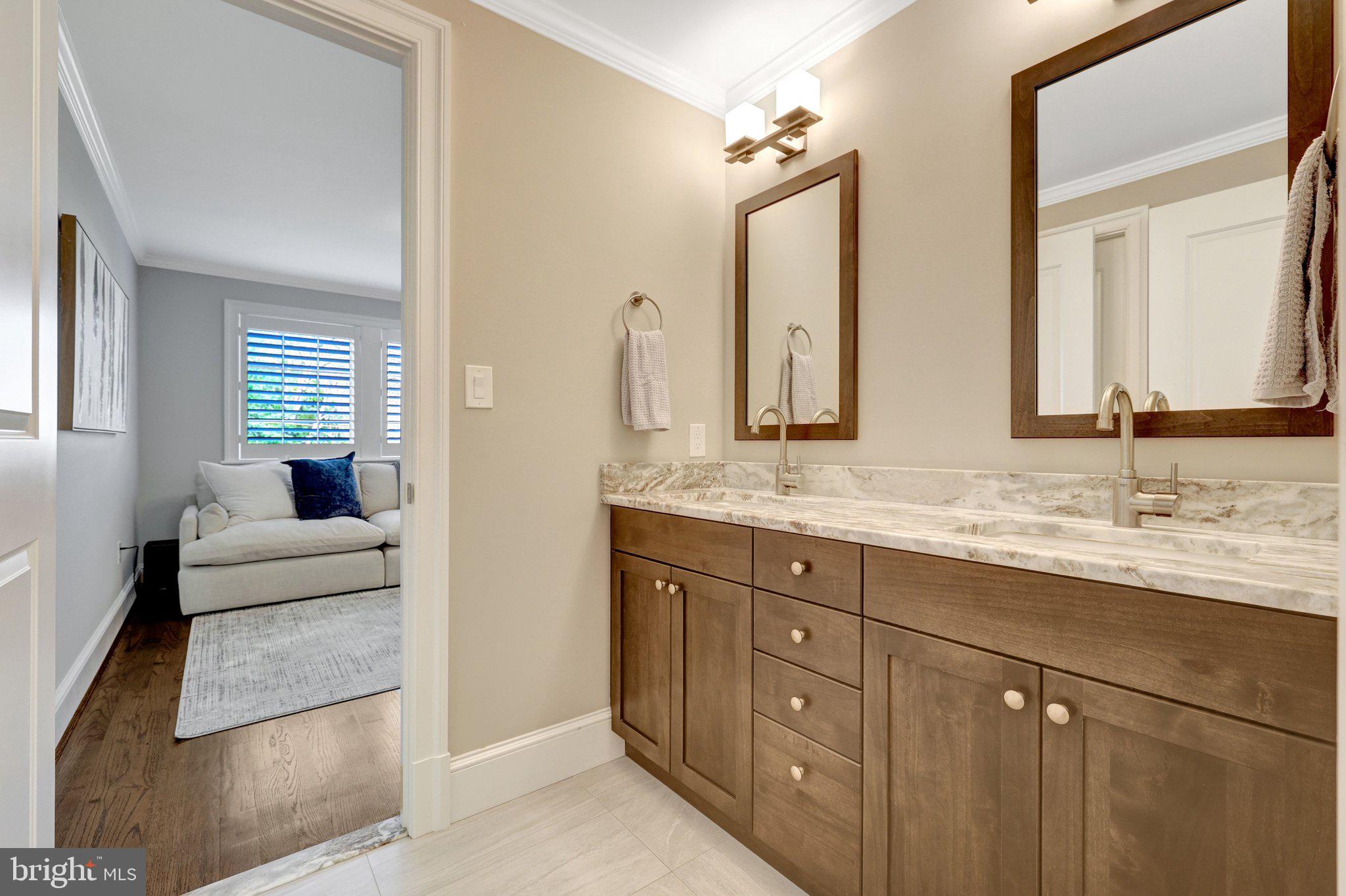 RIVER OAKS - Residential