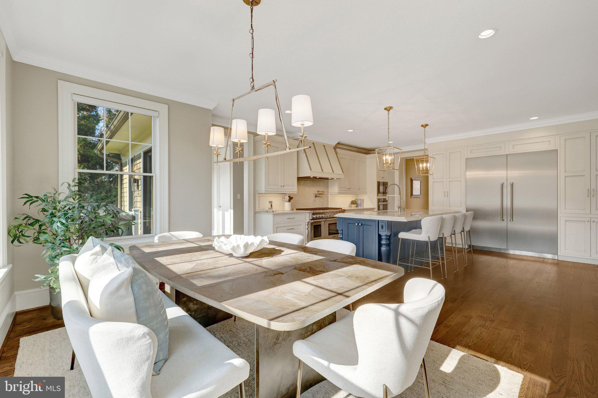 RIVER OAKS - Residential