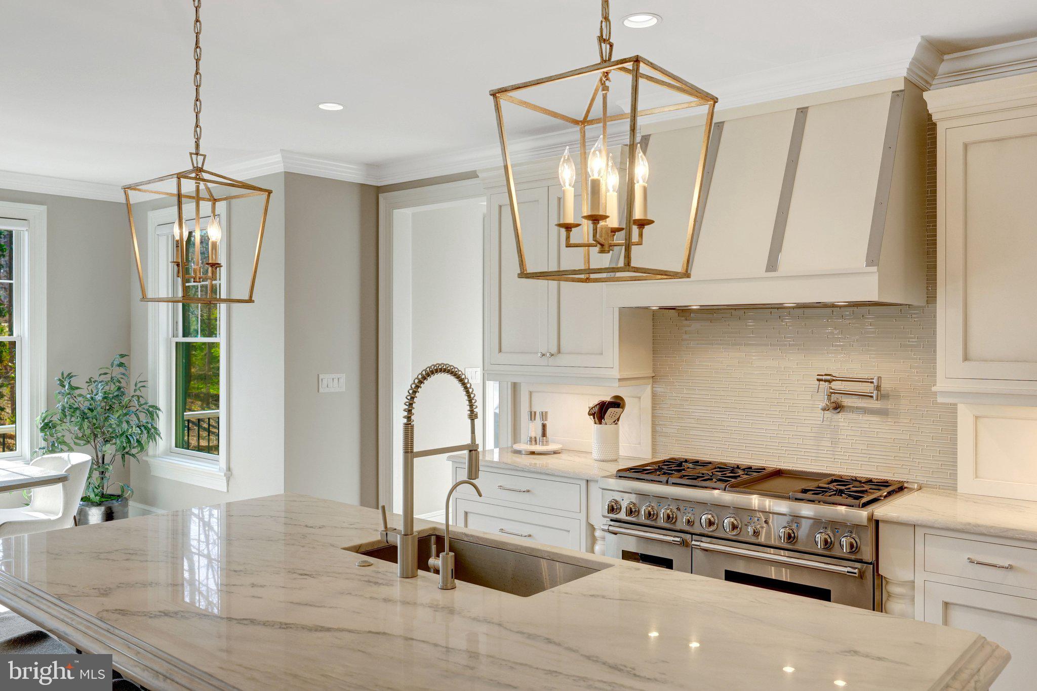 RIVER OAKS - Residential