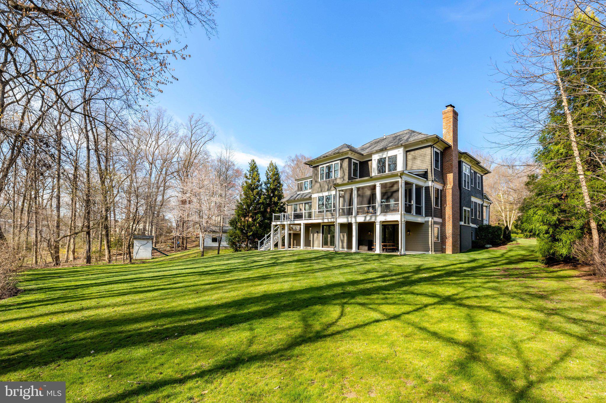 RIVER OAKS - Residential