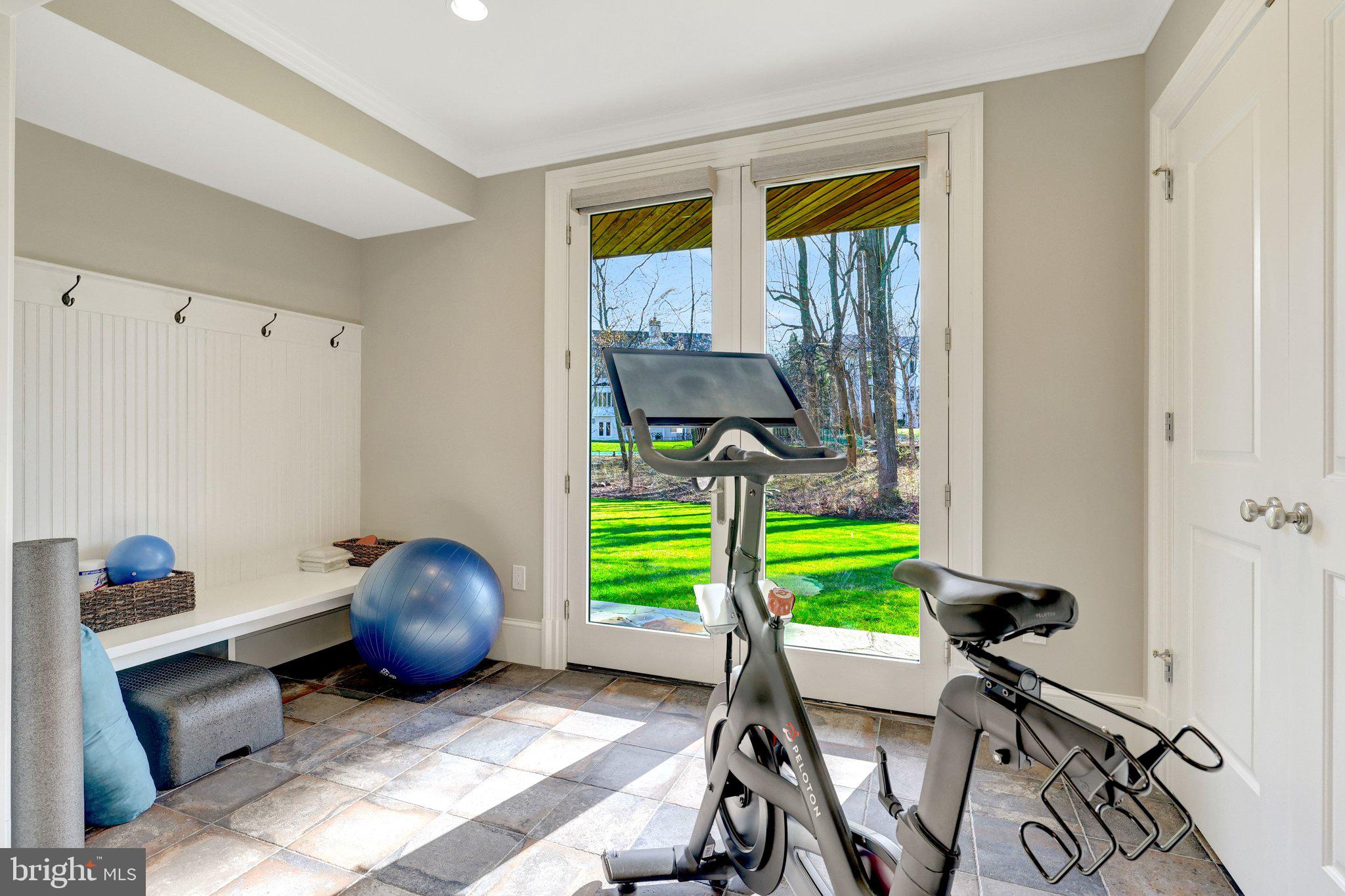 RIVER OAKS - Residential