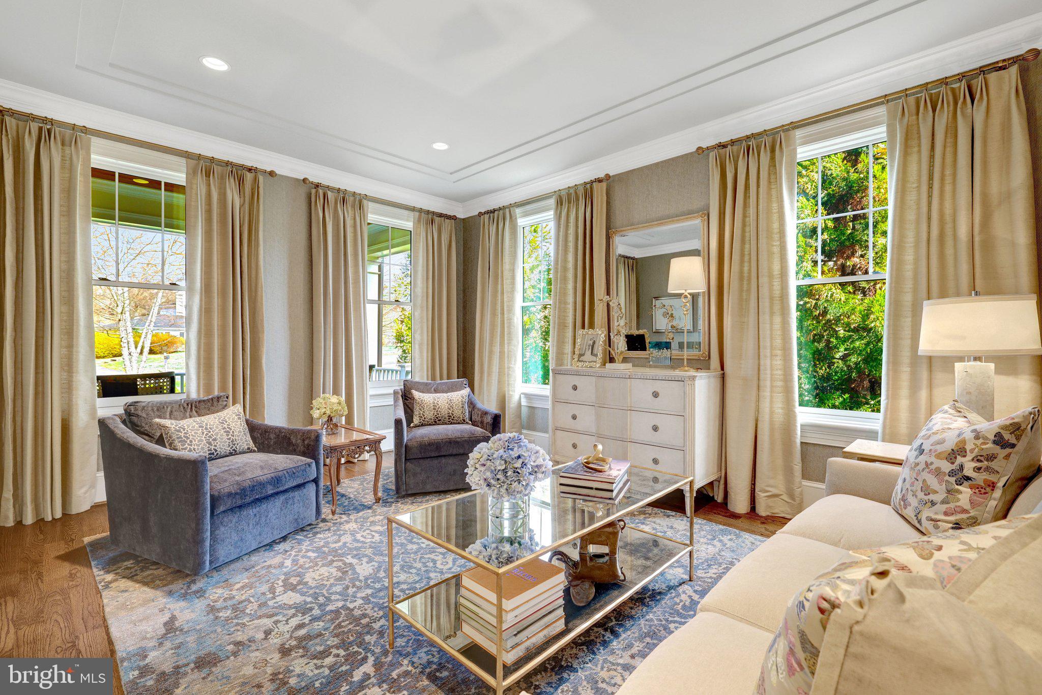 RIVER OAKS - Residential