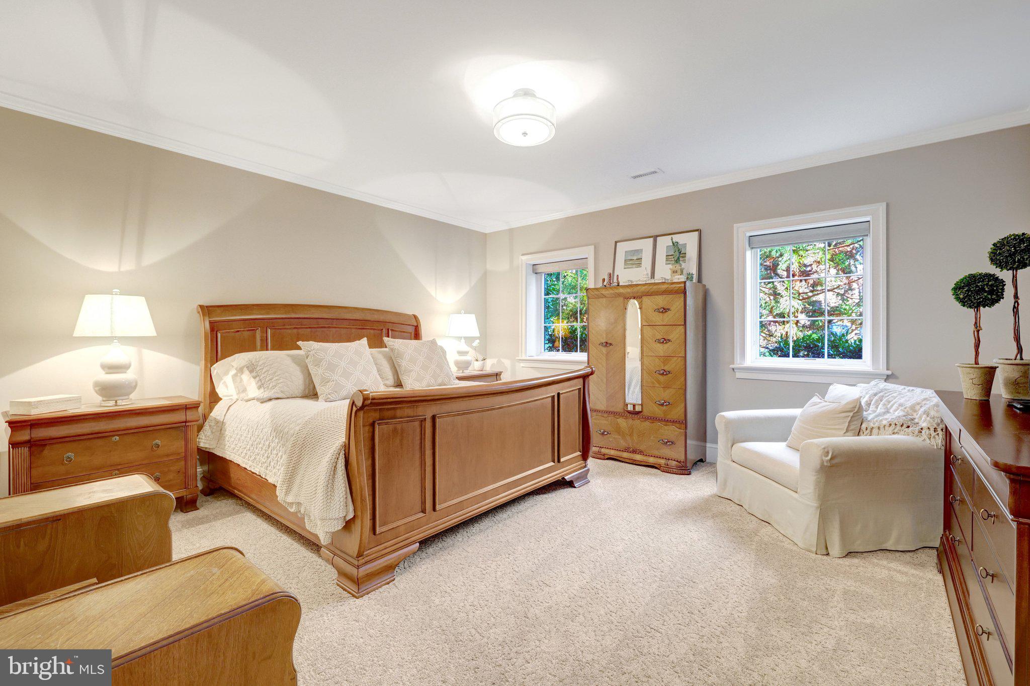 RIVER OAKS - Residential