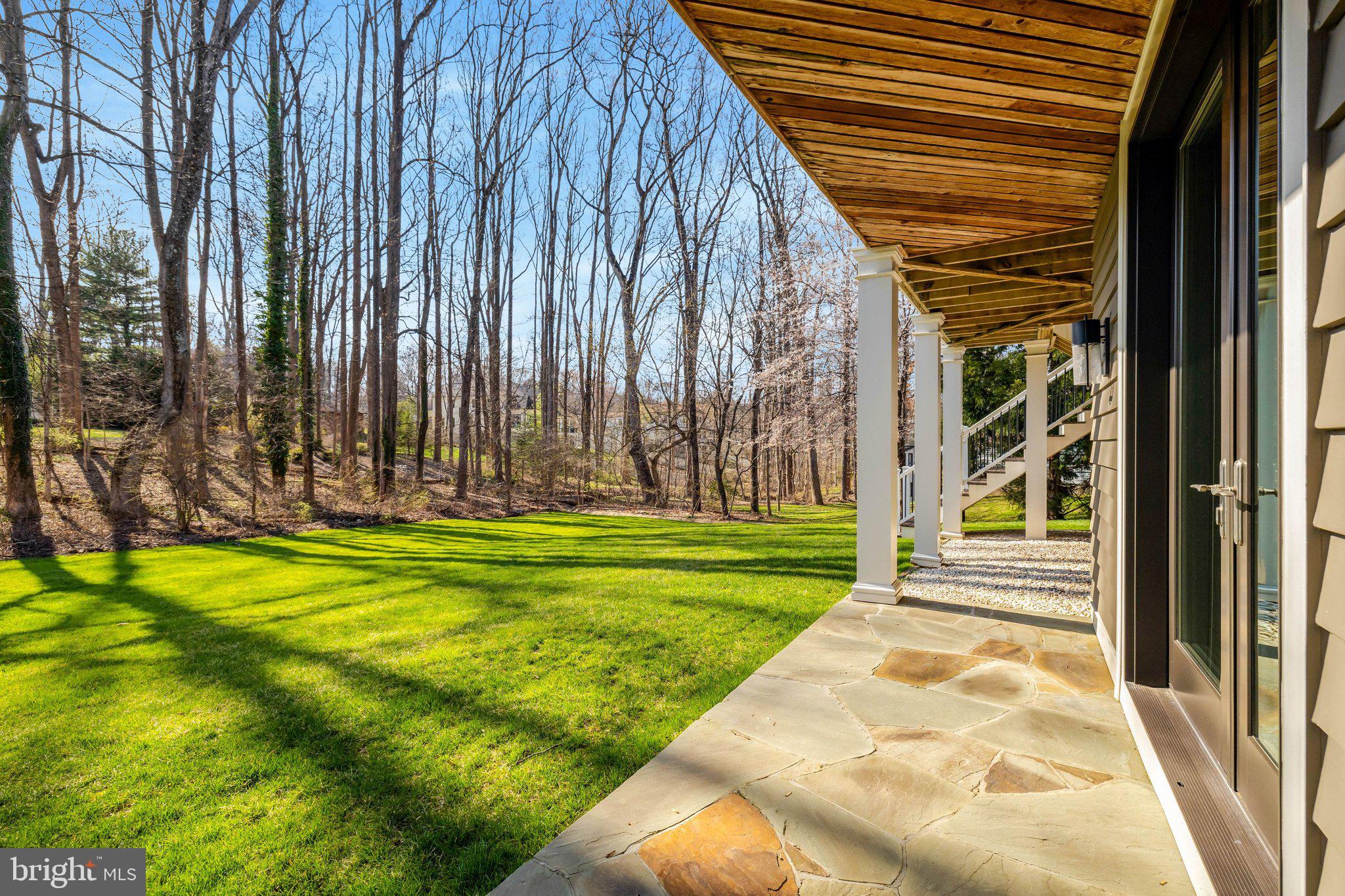 RIVER OAKS - Residential