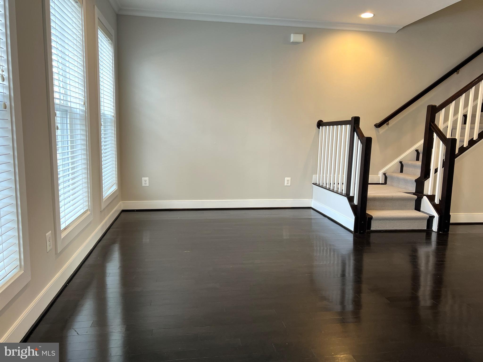 CROWN FARM - Residential