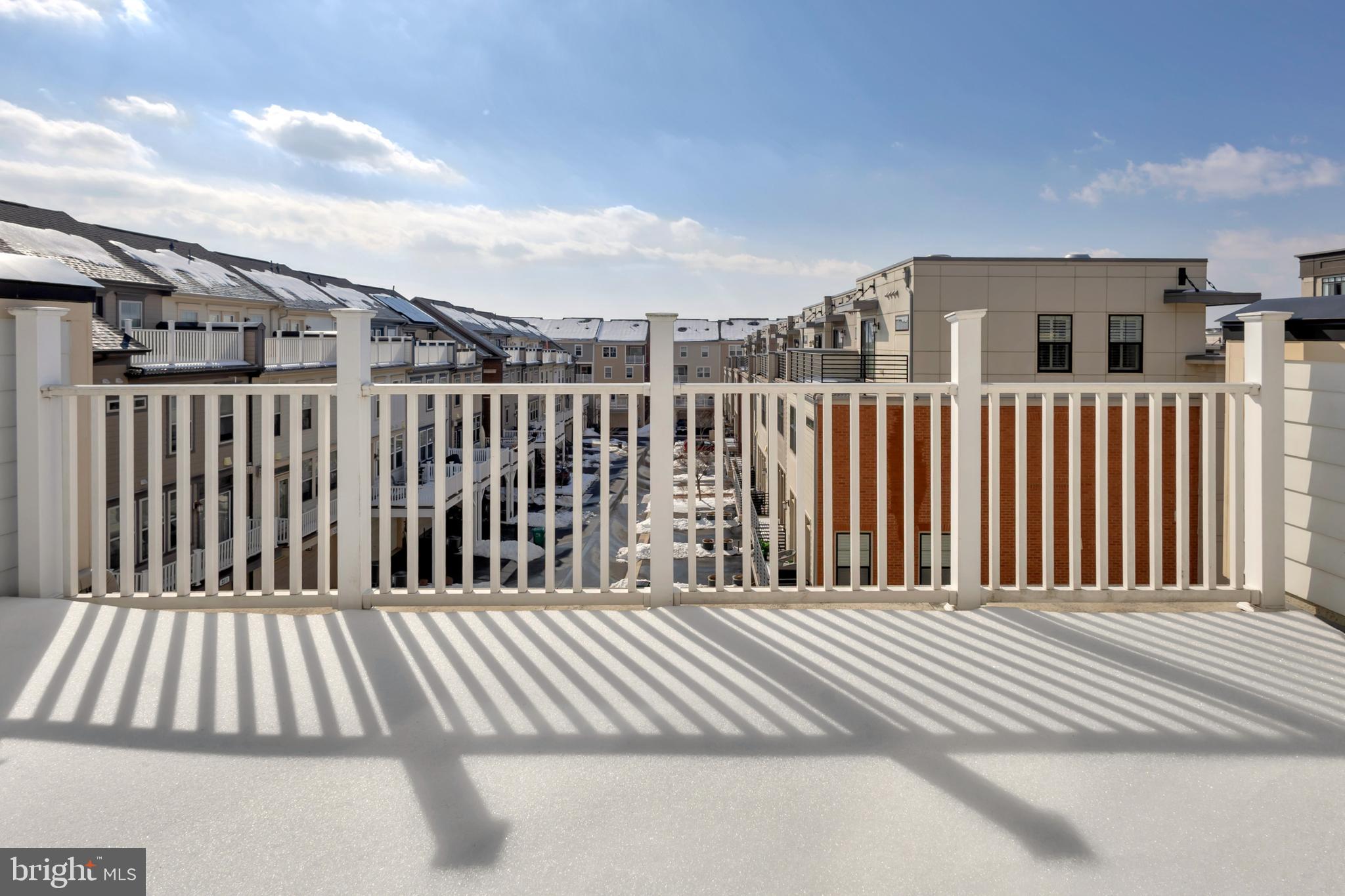 CROWN FARM - Residential