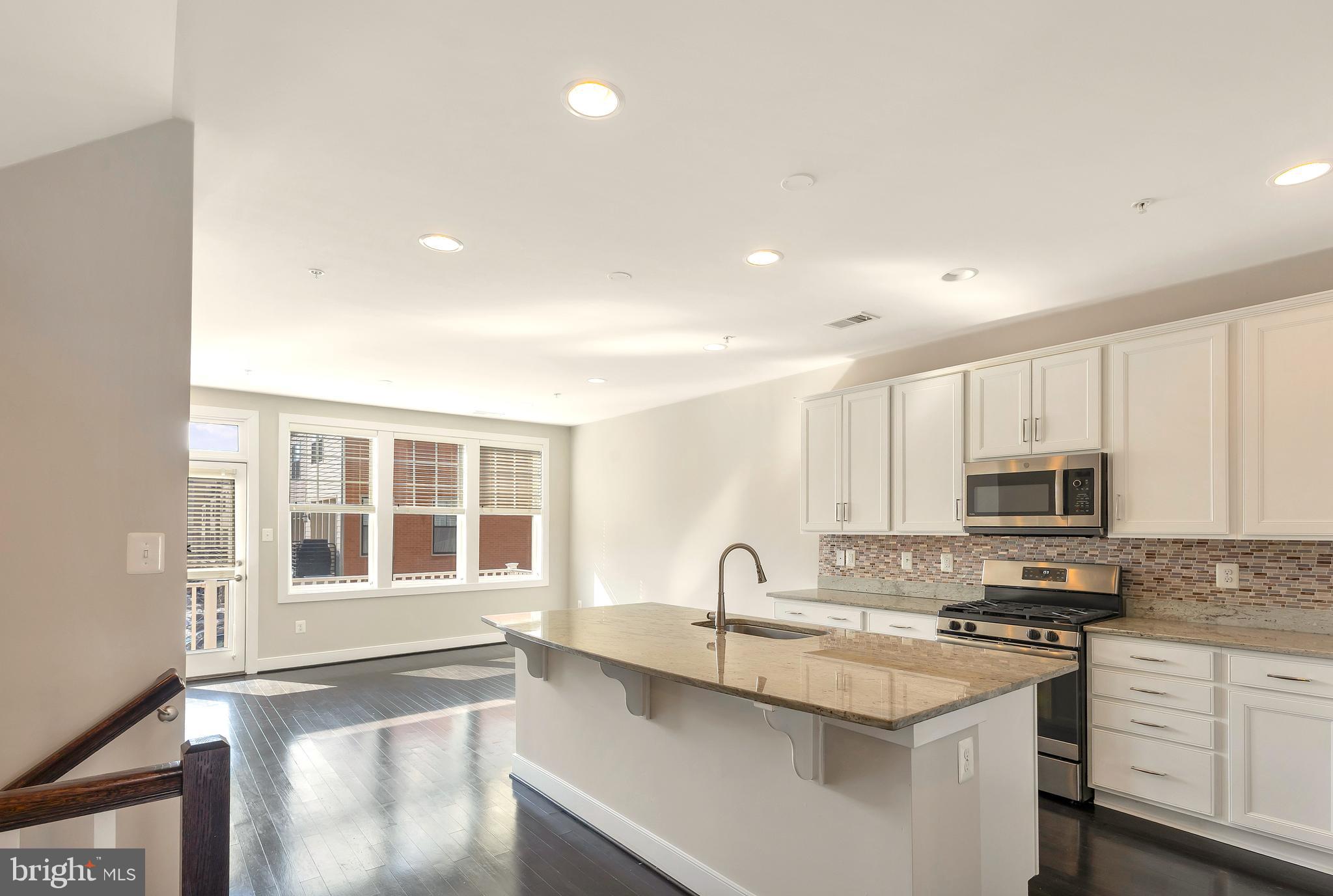 CROWN FARM - Residential