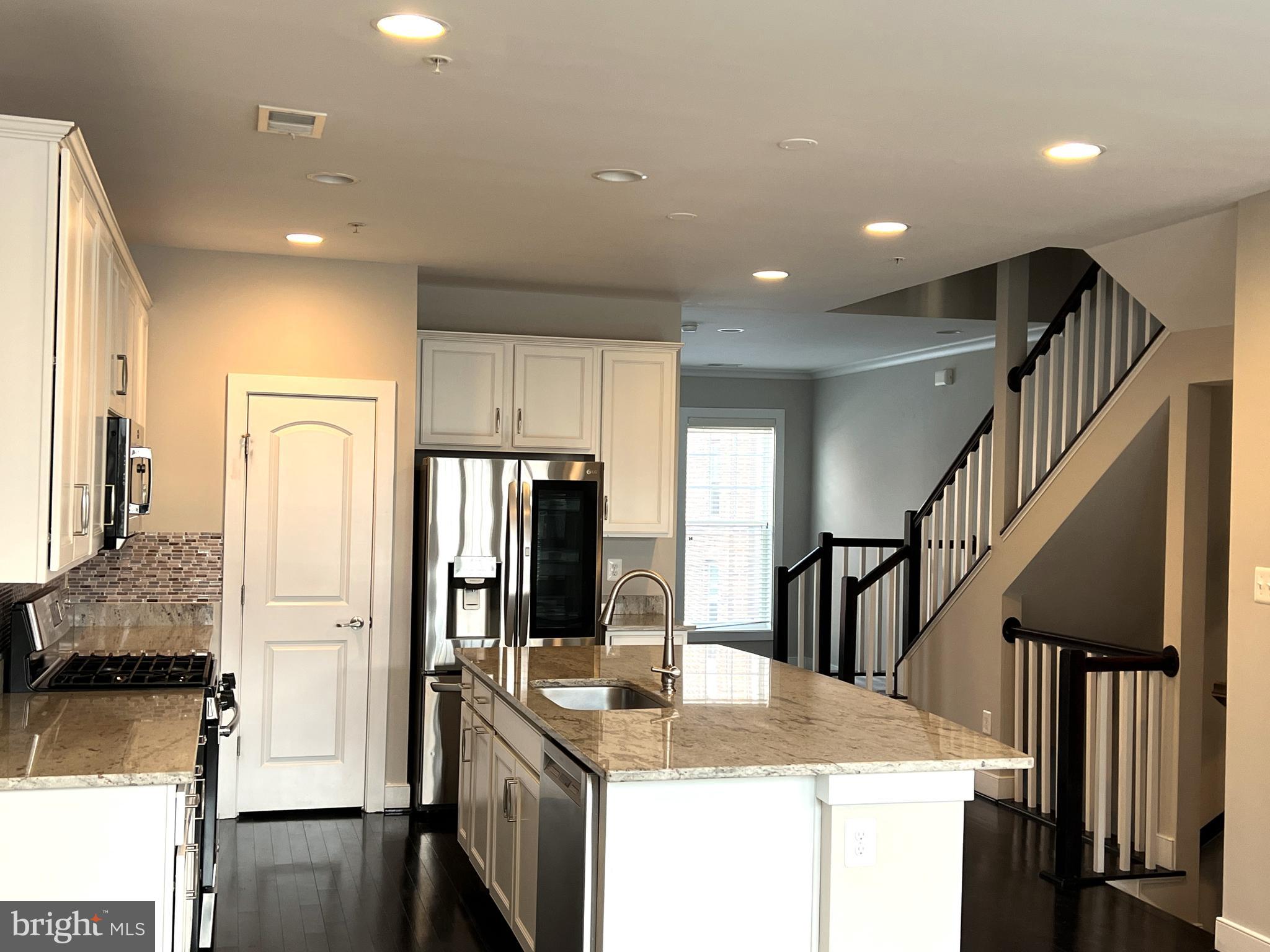 CROWN FARM - Residential