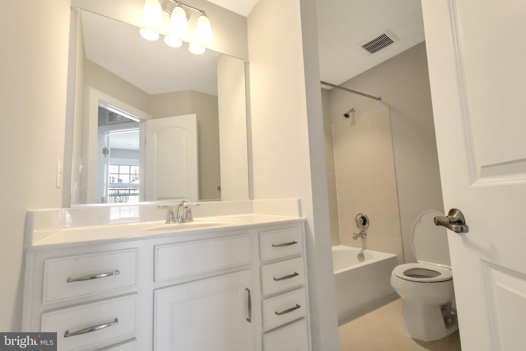 CROWN FARM - Residential