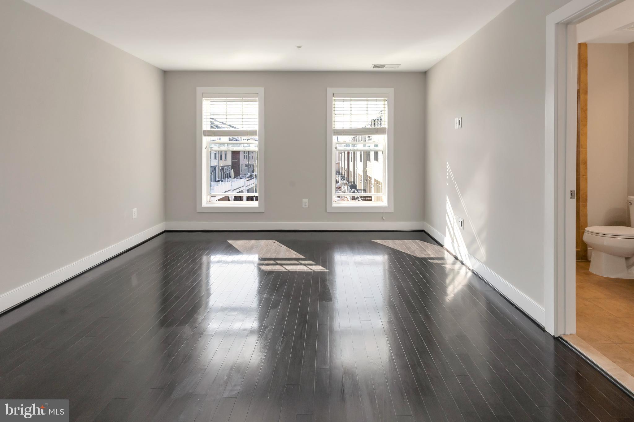 CROWN FARM - Residential